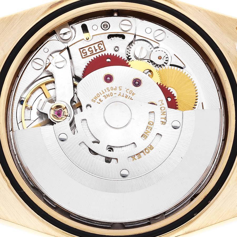 Rolex Montre President Day-Date en or jaune avec cadran blanc 18238 pour hommes en vente 4