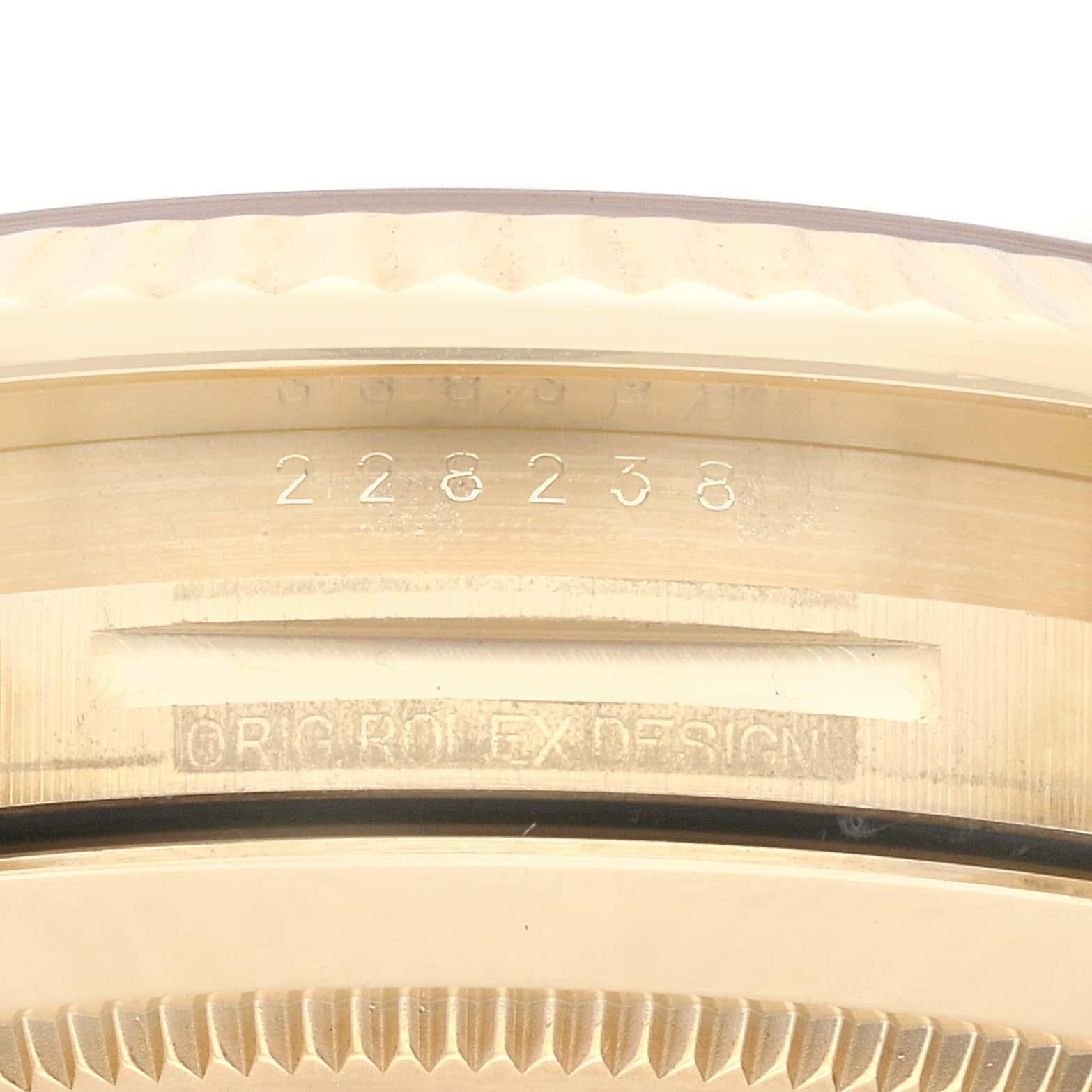 Rolex Montre President Day Date 40 pour hommes avec cadran en or jaune et argent 228238 carte Pour hommes en vente