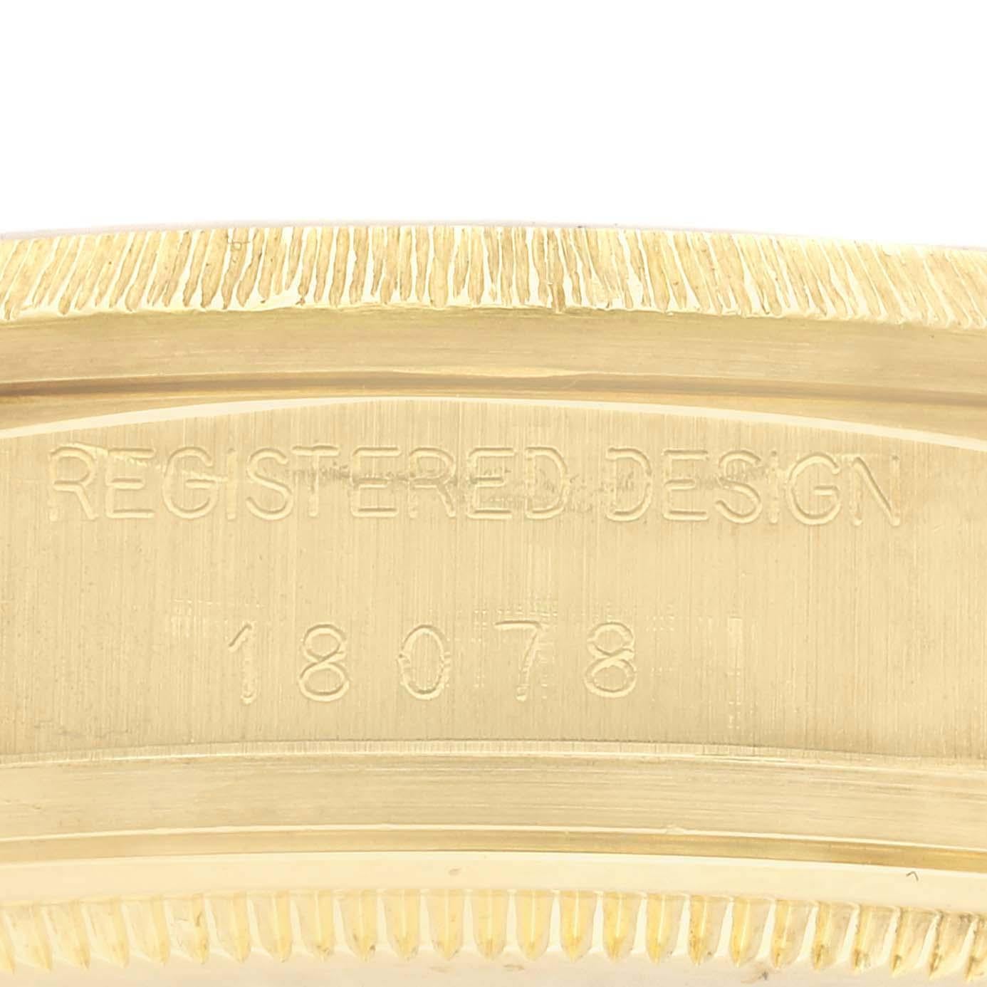 Rolex Präsident Day-Date Diamant-Zifferblatt Gelbgold Bark Finish Herrenuhr 18078. Offiziell zertifiziertes Chronometer-Automatikuhrwerk mit Datumsschnellverstellung. Oyster-Gehäuse aus 18 Karat Gelbgold mit einem Durchmesser von 36,0 mm. Rolex Logo