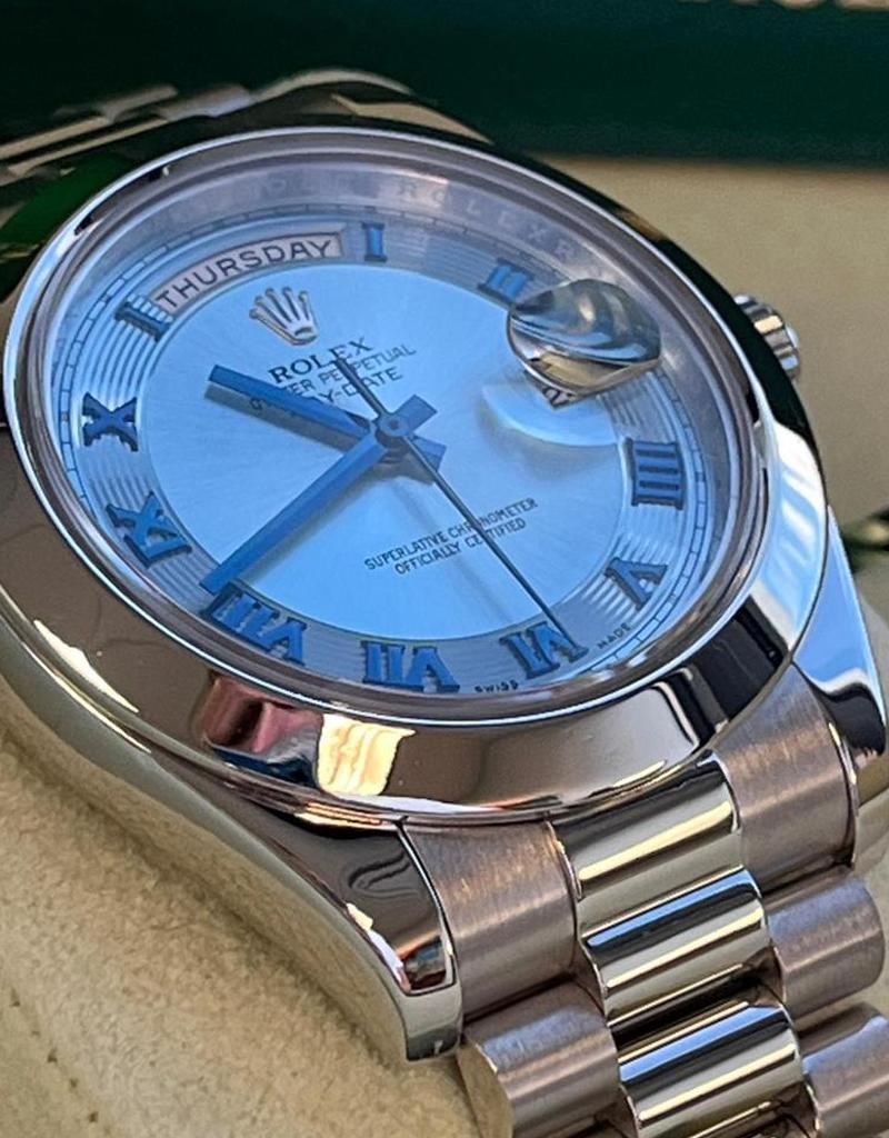 Rolex President Day-Date II 41mm Eisblaue Platinu-Uhr mit römischem Zifferblatt 218206  im Angebot 7