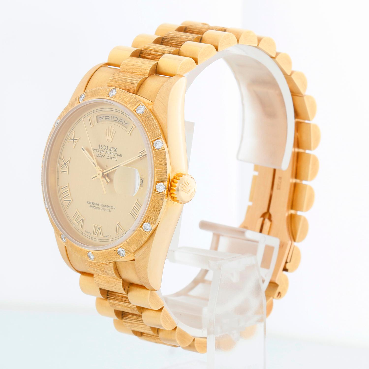 Reloj Rolex President Day-Date de oro de 18 quilates para hombre 18038 - De cuerda automática; engastado rápido; cristal de zafiro. Caja de oro amarillo de 18k con corteza y bisel de diamantes ( 36 mm) Sin pulir. Se puede pulir a petición del