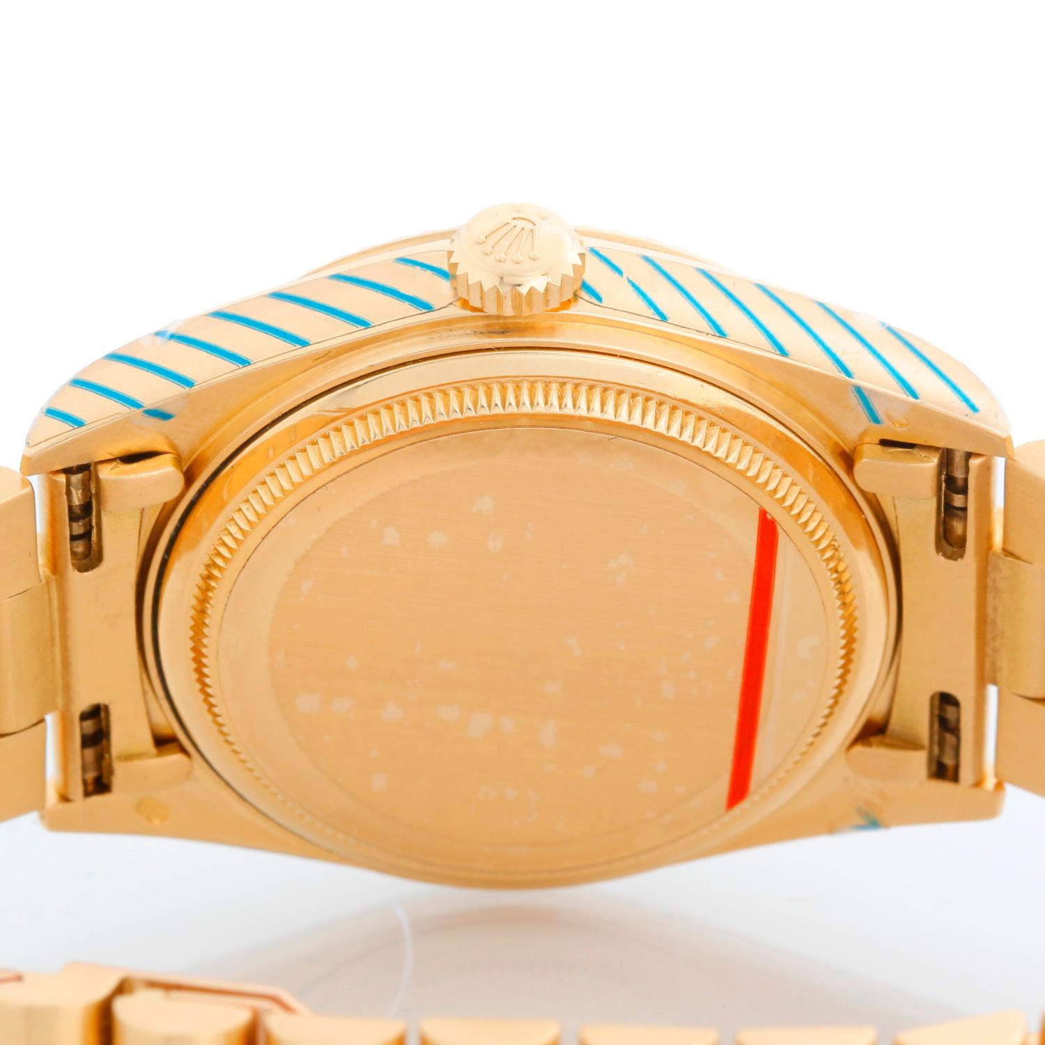 Rolex President 18038 White Roman Day-Date Montre Homme Factory Rolex Warr. Carte en vente 1