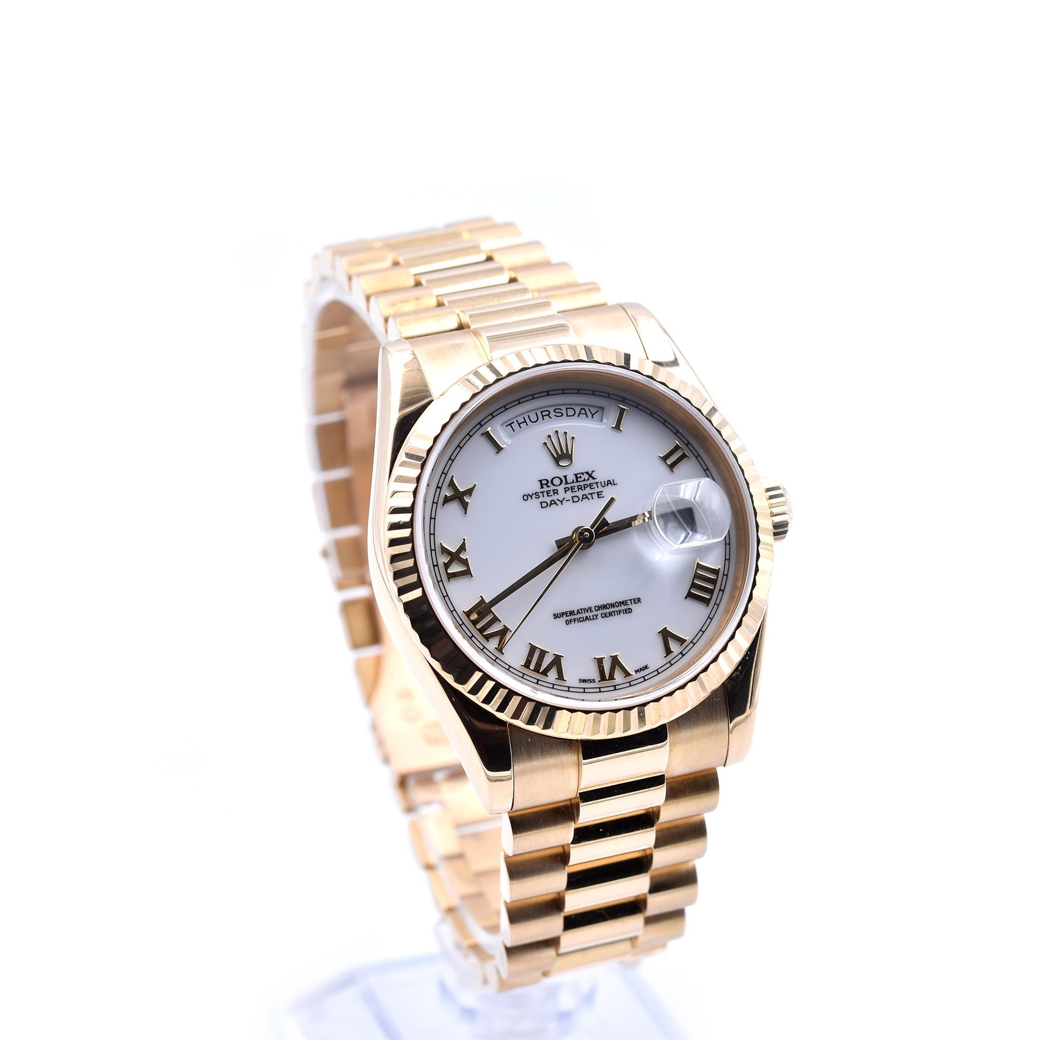 Movement: automatic 3155 movement
Function: hours, minutes, sweep seconds, date, day
Case: 36mm 18k yellow gold case, screw-down crown, sapphire crystal, 18k yellow gold fluted bezel, waterproof to 100 meters
Band: 18k yellow gold president bracelet