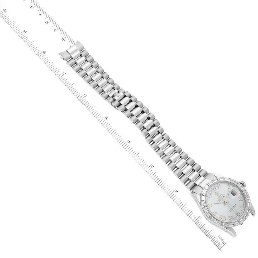 Rolex President Day-Date Platin Eisblaue Zifferblatt-Diamant-Lünette-Uhr 118366 im Angebot 6