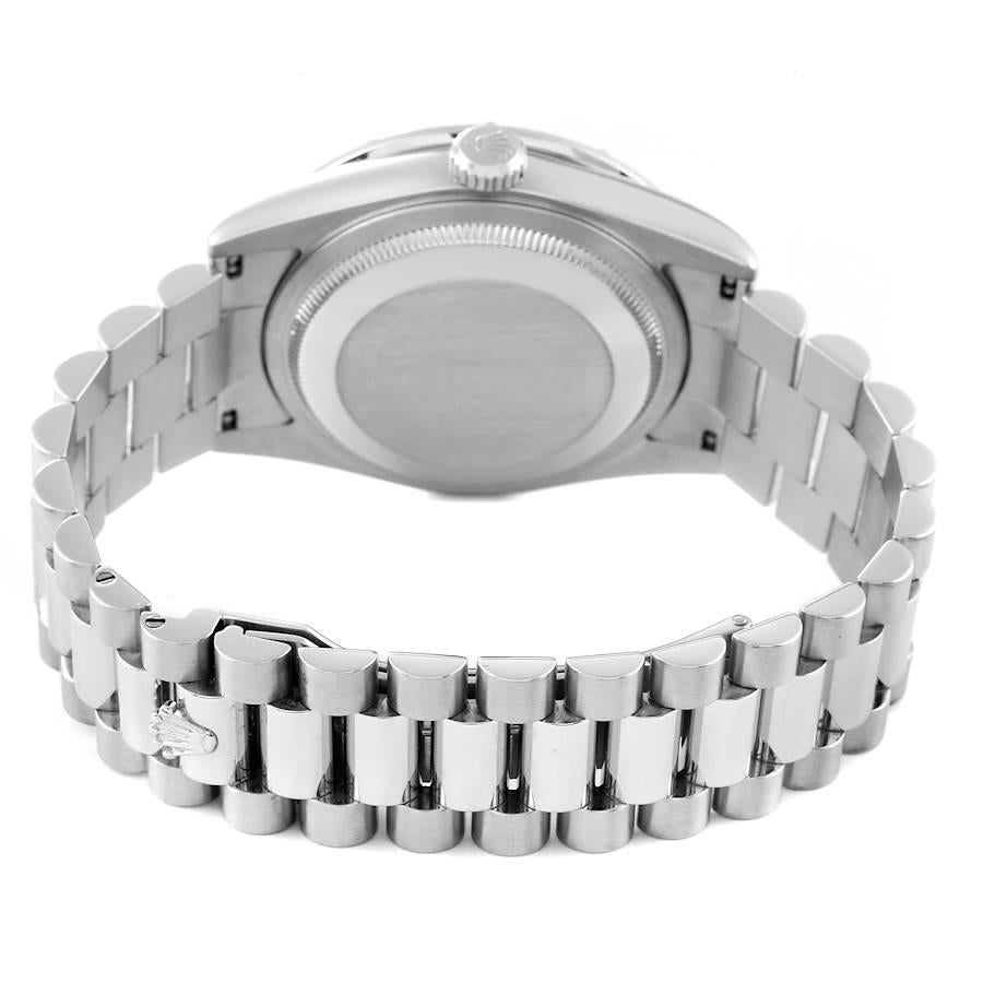 Rolex President Day-Date Platin Eisblaue Zifferblatt-Diamant-Lünette-Uhr 118366 im Angebot 5
