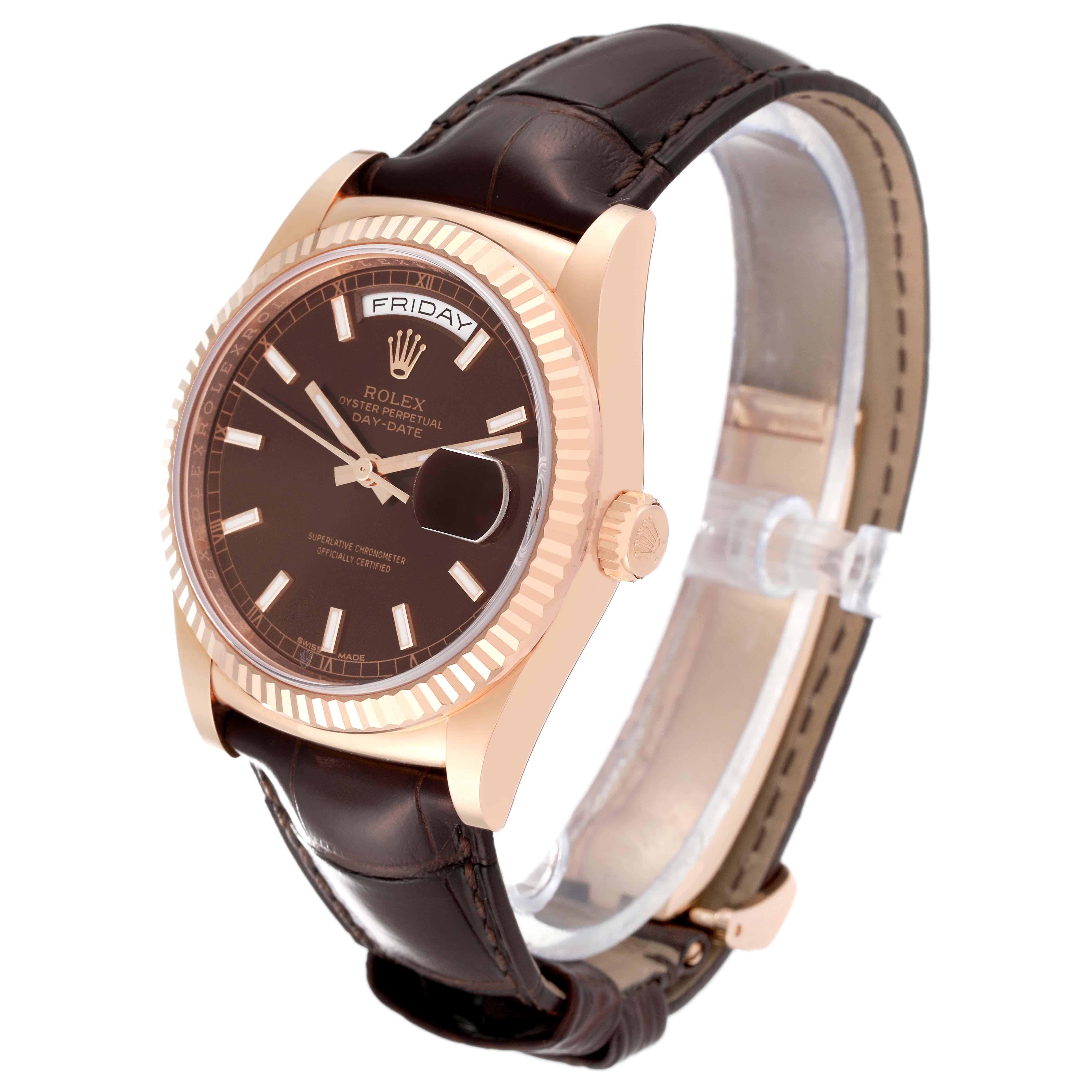 Rolex President Day-Date Rose Gold Chocolate Dial Mens Watch 118135 Box Card Pour hommes en vente