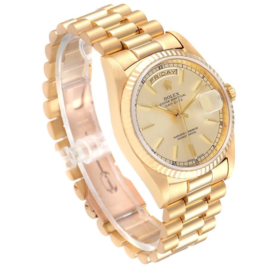 Rolex President Day-Date Yellow Gold Champagne Dial Mens Watch 18238 In Excellent Condition For Sale In Atlanta, GA
