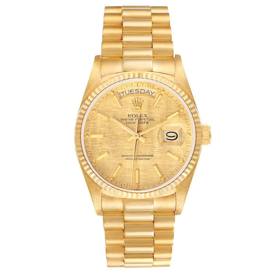Rolex Präsident Day-Date Gelbgold Champagner Leinen Zifferblatt Uhr 18038 Papiere. Offiziell zertifiziertes Chronometerwerk mit automatischem Aufzug. oyster-Gehäuse aus 18 Karat Gelbgold mit einem Durchmesser von 36,0 mm.  Rolex-Logo auf einer