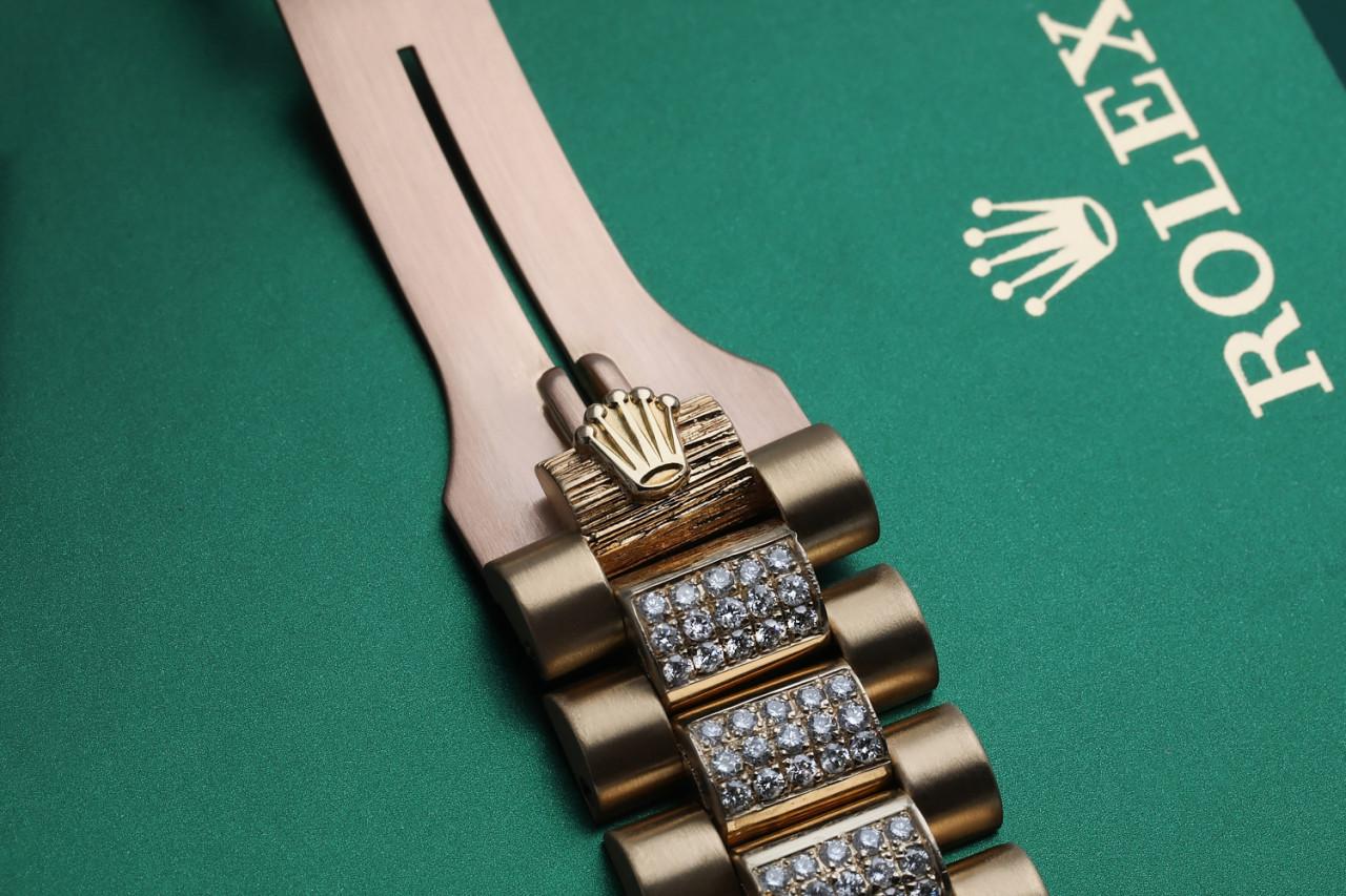 Rolex Presidential Roman Dial Pave Custom Diamant-Uhr 18KT Gelbgold 18038 im Angebot 1