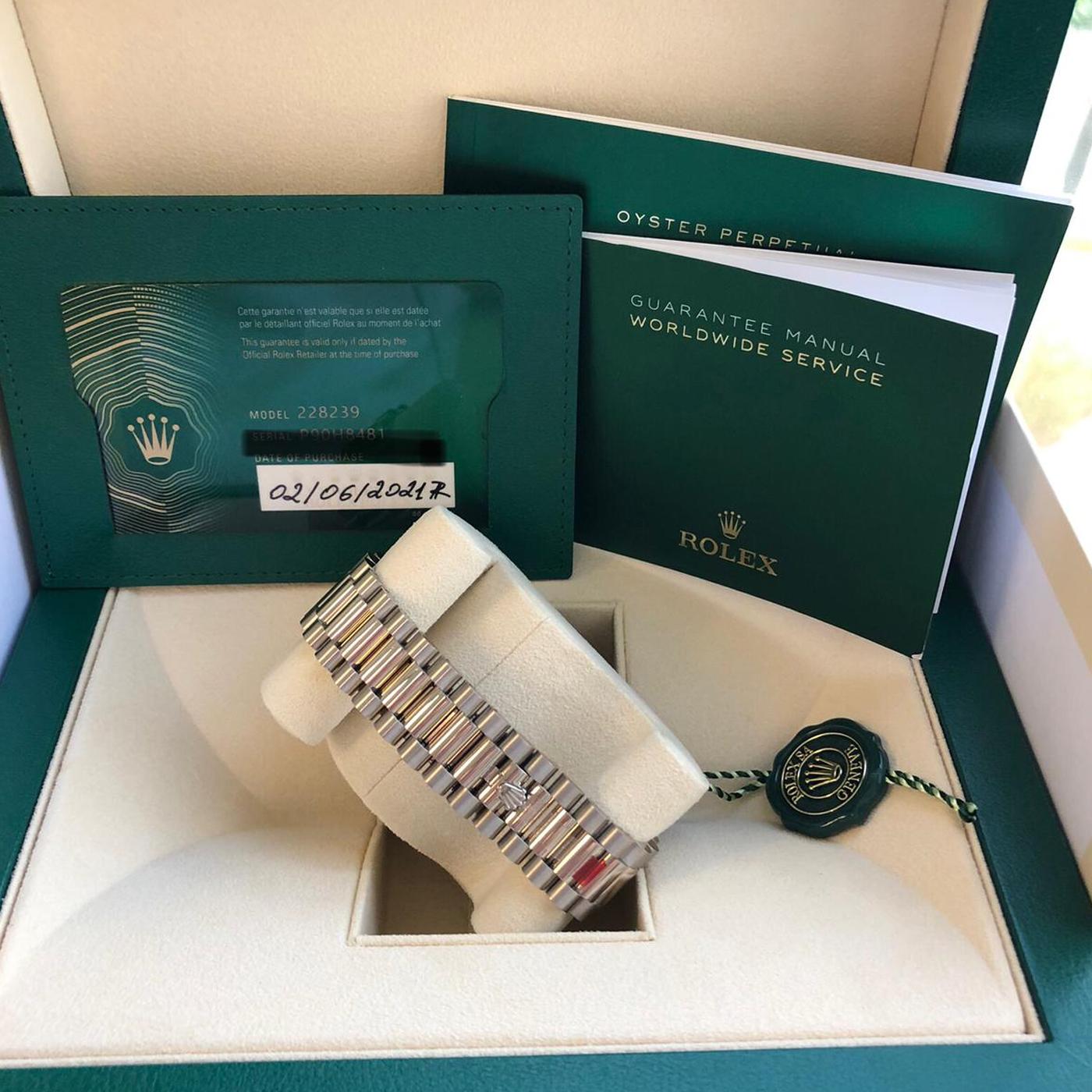 Men's Rolex Presidential Day-Date 18k White Gold Green Olive Roman Dial 228239