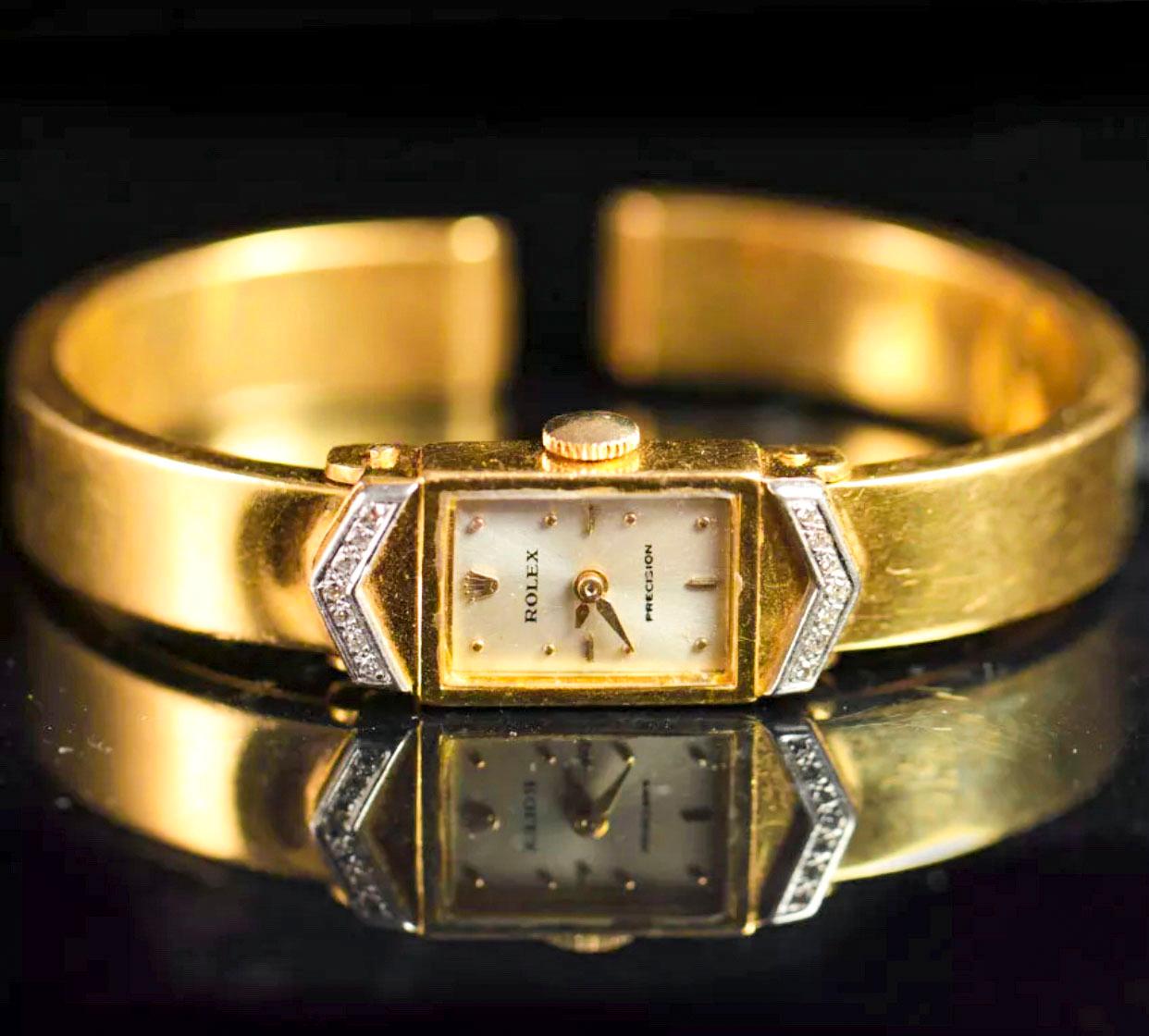 Timepiece Dimensions: 

Wrist size fits up to 180mm * Can be resized complimentary as necessary

Case Dimensions are : 20mm x 11mm 

The present timepiece is a very interesting and well made 1970s Vintage Rolex, made in 18kt yellow gold and fully