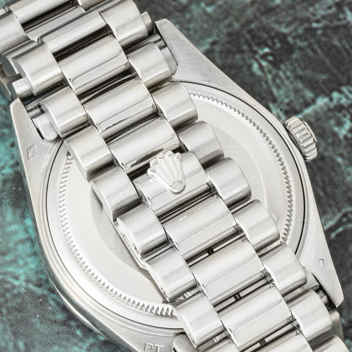 Rolex Seltene Day-Date Platin Diamant Set 18046 im Angebot 1