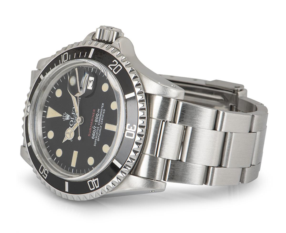 Rolex Rare Submariner Date Red Writing Vintage Stainless Steel Mark VI 1680 In Excellent Condition For Sale In London, GB