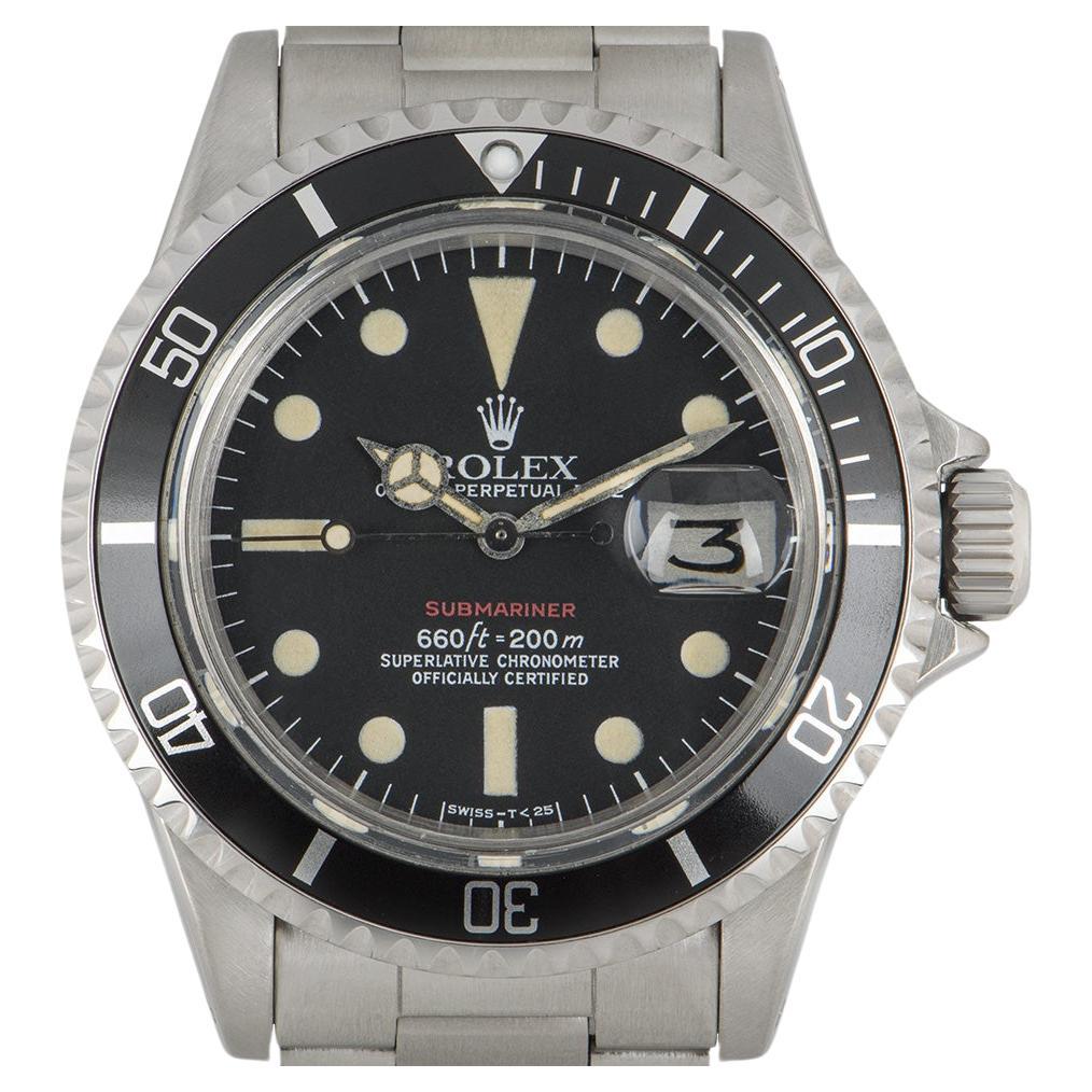 An Oyster Perpetual Submariner Date Red Writing men's wristwatch, in stainless steel. 

This rare vintage wristwatch is a Submariner 1680; a watch that is incredibly sought after and one that every watch aficionado wants in their collection. As well