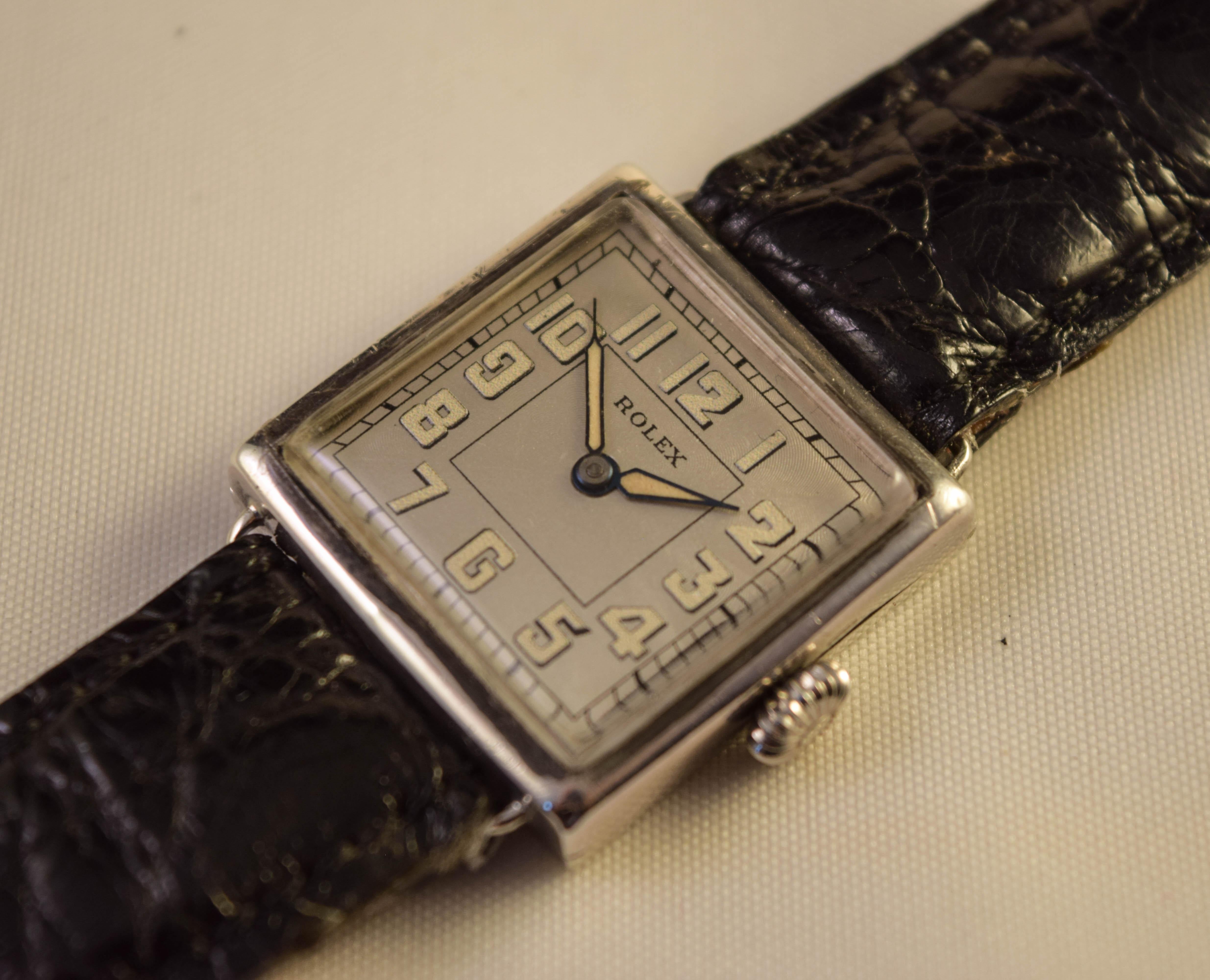 Rolex Seltene quadratische silberne Vintage-Uhr mit sehr attraktivem Zifferblatt im Angebot 10