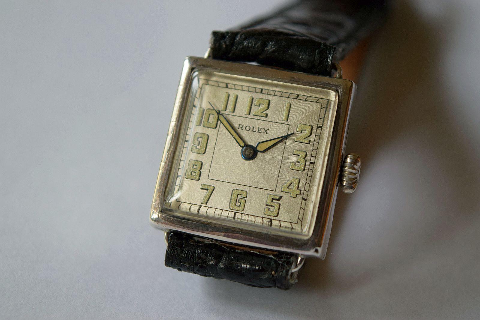 Rolex Seltene quadratische silberne Vintage-Uhr mit sehr attraktivem Zifferblatt im Zustand „Gut“ im Angebot in London, GB