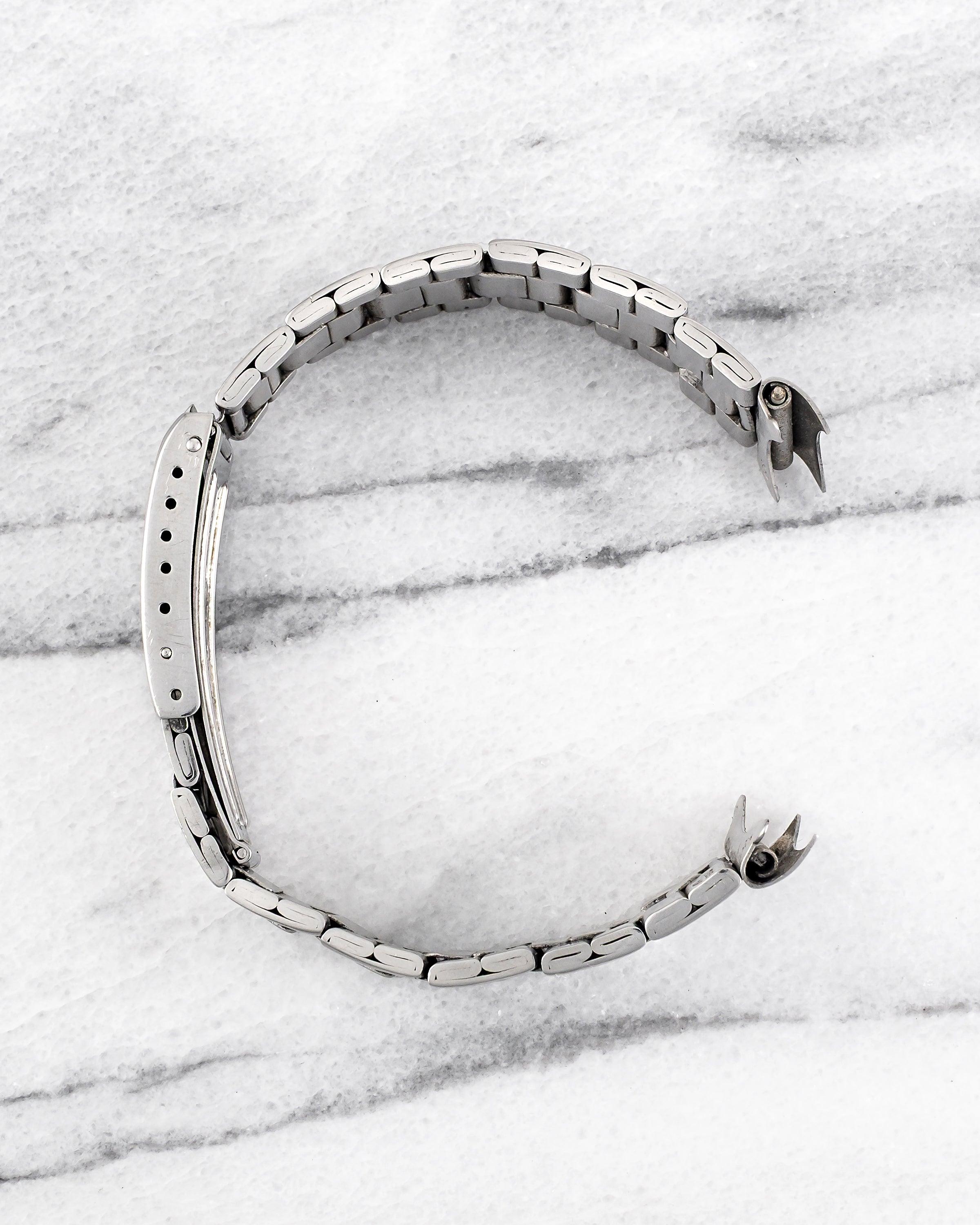 Montre Rolex à bracelet Oyster à rivets, 19 mm de largeur de corne, en acier inoxydable, années 1970 Unisexe en vente