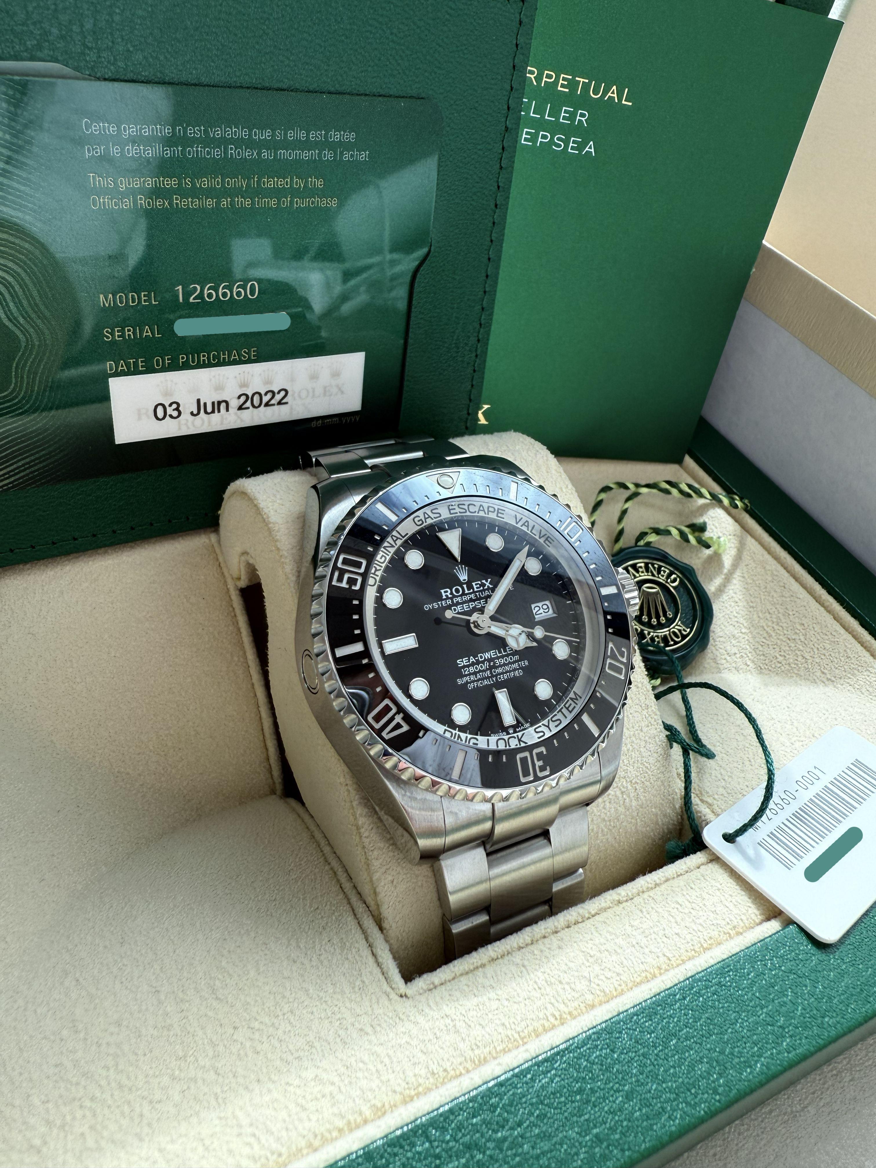 Rolex Sea-Dweller Deepsea 44mm Quadrante nero Orologio Oyster in acciaio inossidabile 126660 in vendita 6