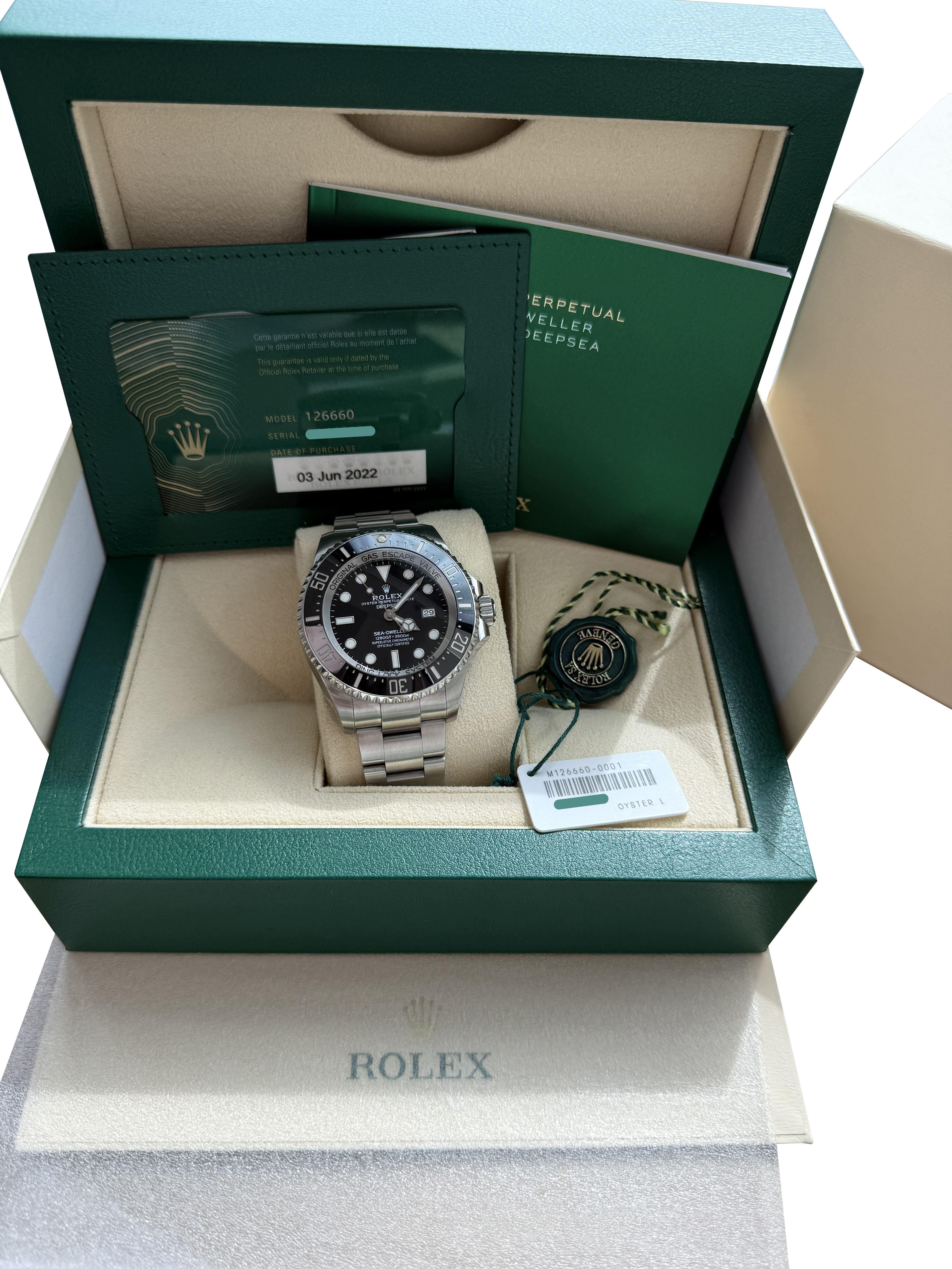 Rolex Sea-Dweller Deepsea 44mm Quadrante nero Orologio Oyster in acciaio inossidabile 126660 in vendita 2