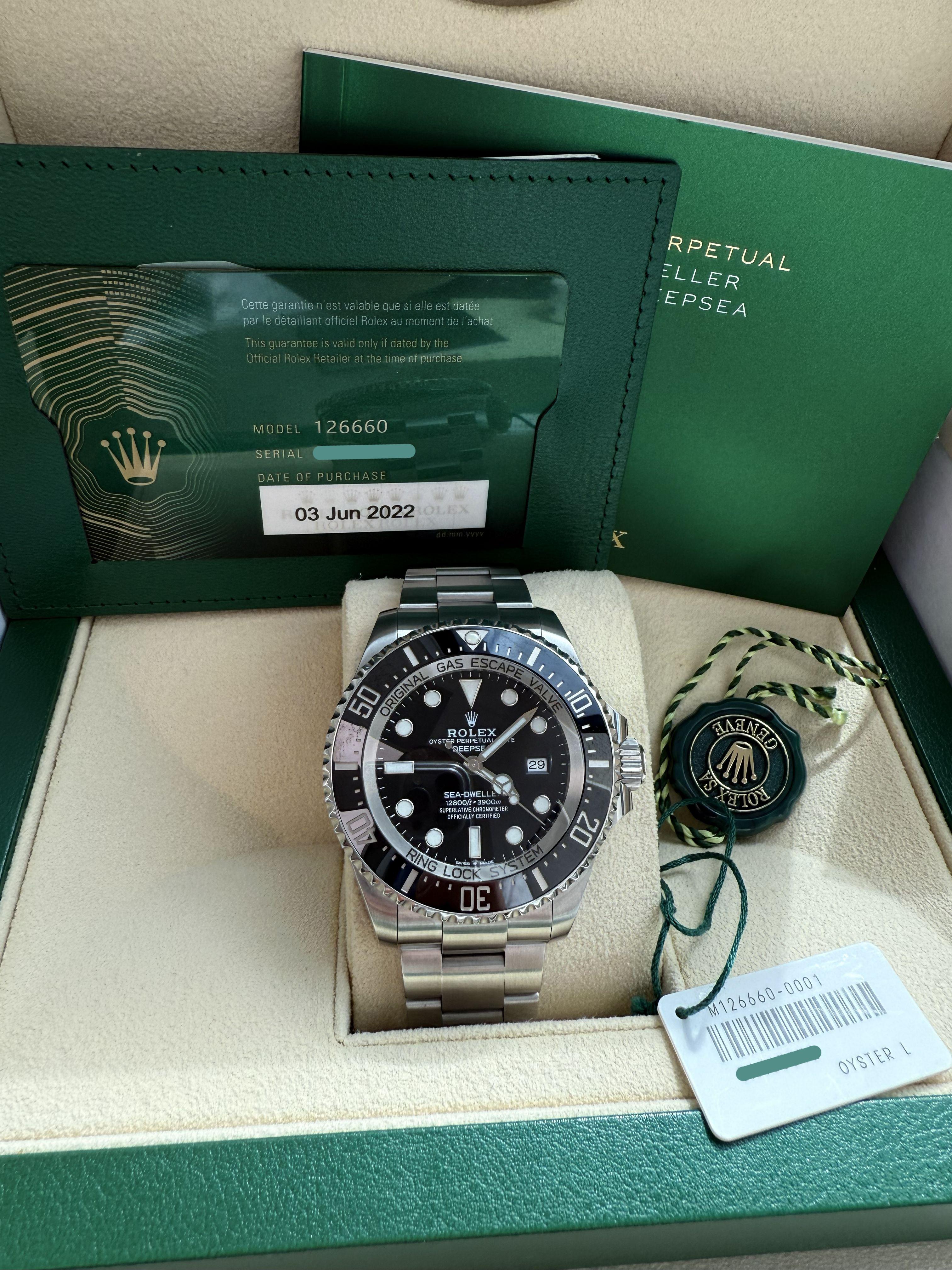 Rolex Sea-Dweller Deepsea 44mm Quadrante nero Orologio Oyster in acciaio inossidabile 126660 in vendita 3
