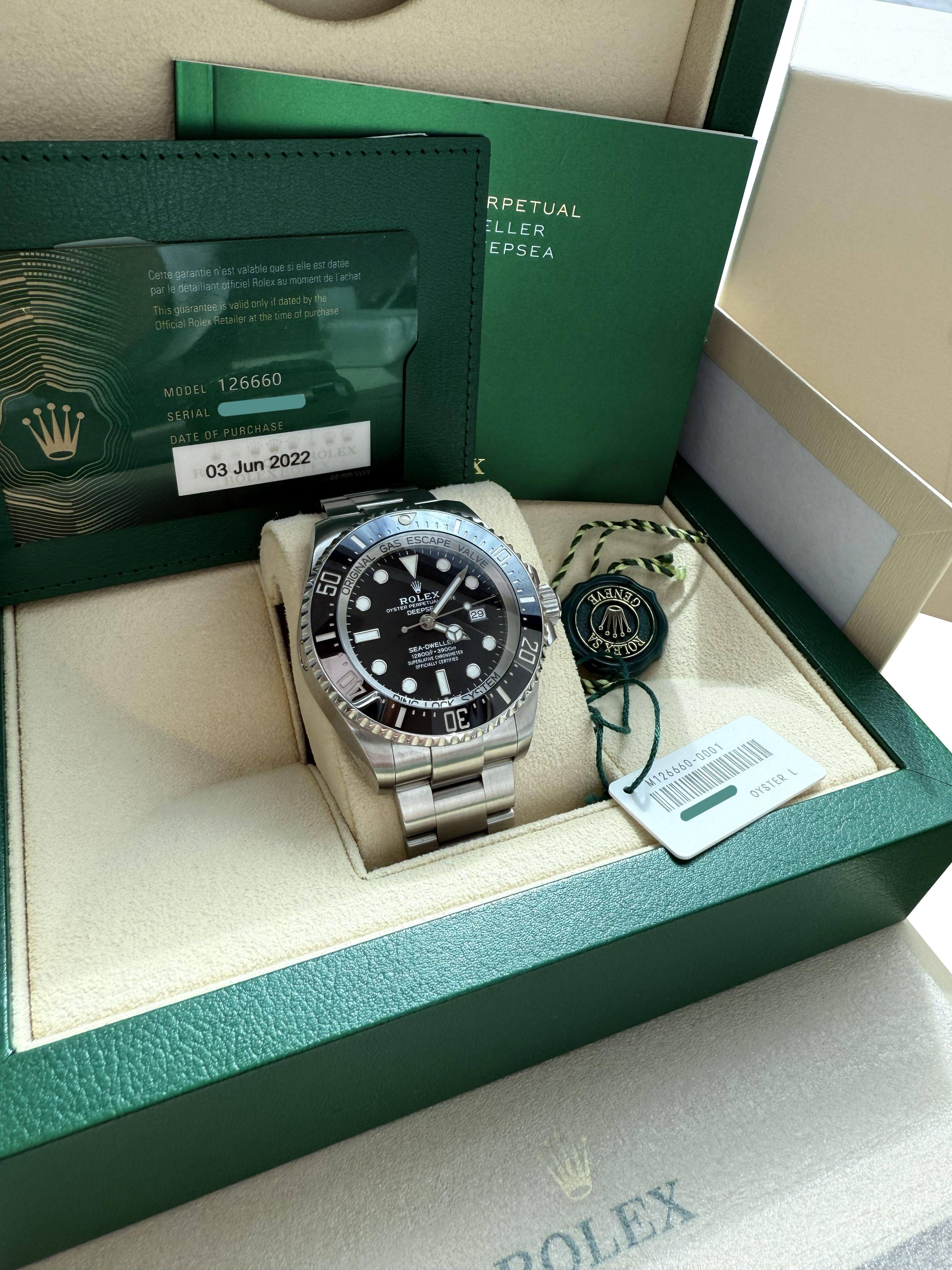 Rolex Sea-Dweller Deepsea 44mm Quadrante nero Orologio Oyster in acciaio inossidabile 126660 in vendita 4