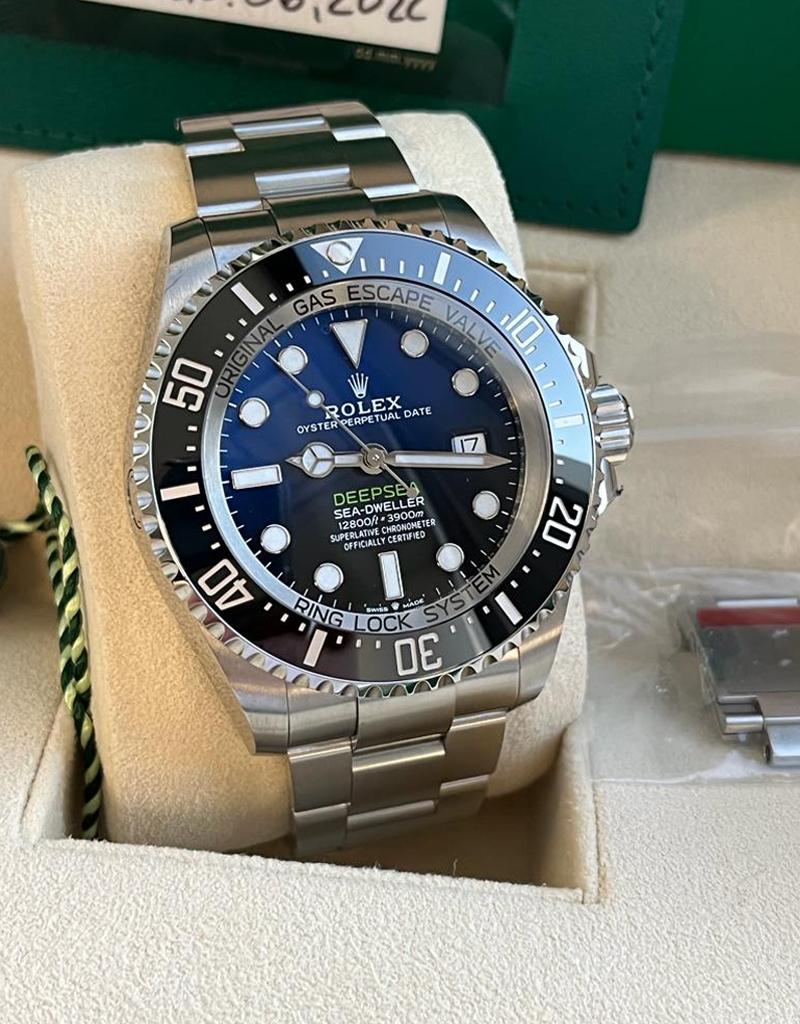 Rolex Sea-Dweller Deepsea James Cameron Blaue Edelstahl-Uhr 126660 im Zustand „Neu“ im Angebot in Aventura, FL