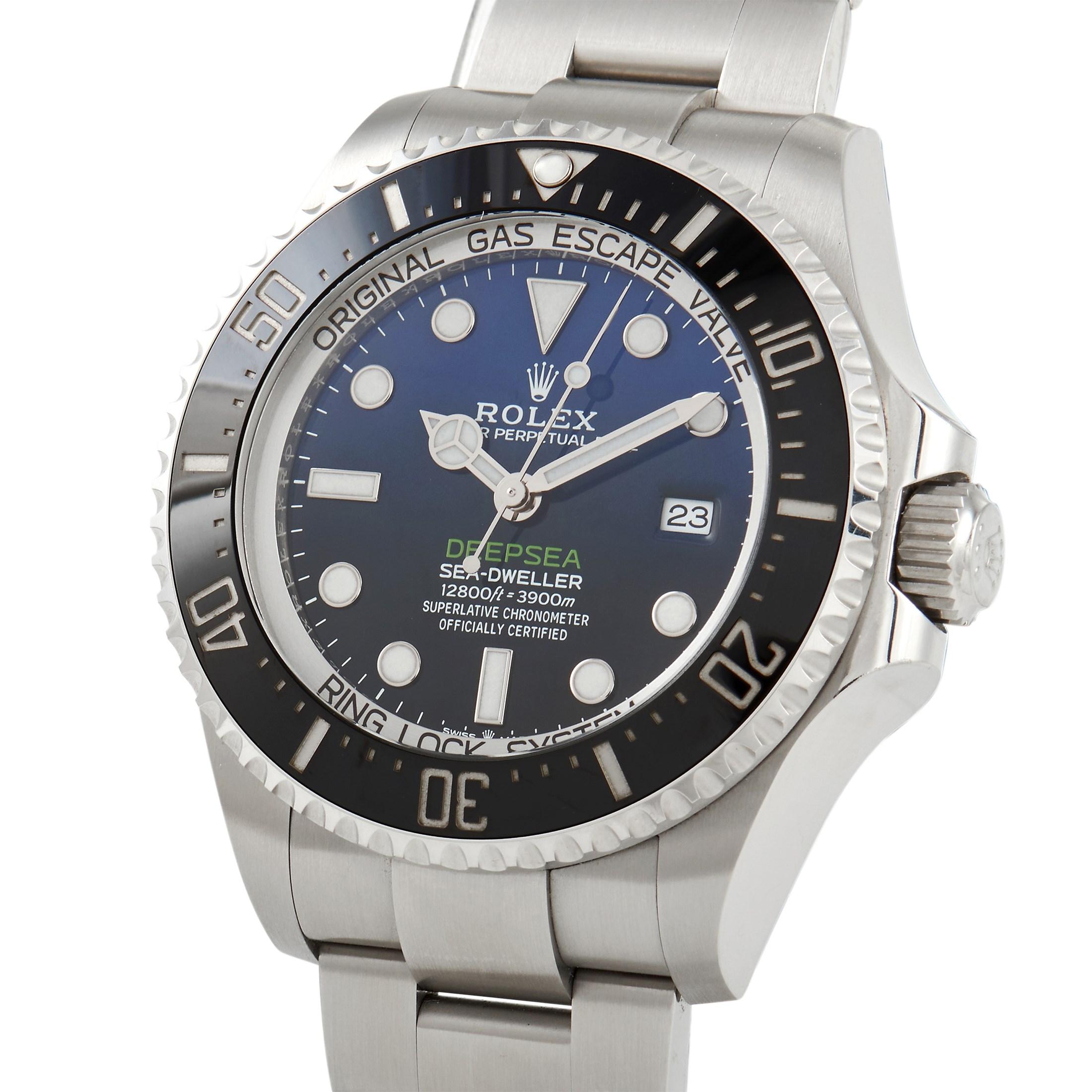 Meant for deep-sea adventures, this diver's watch is your best companion for your mission. The Rolex Sea-Dweller Deepsea D-Blue Dial Watch 126660 features a 44mm Oystersteel case with Monobloc middle case and a screw-down case back and crown. The