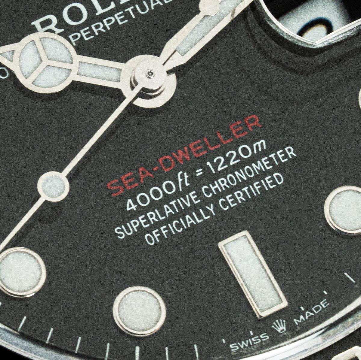 Rolex Sea-Dweller écriture rouge 126600 Pour hommes en vente