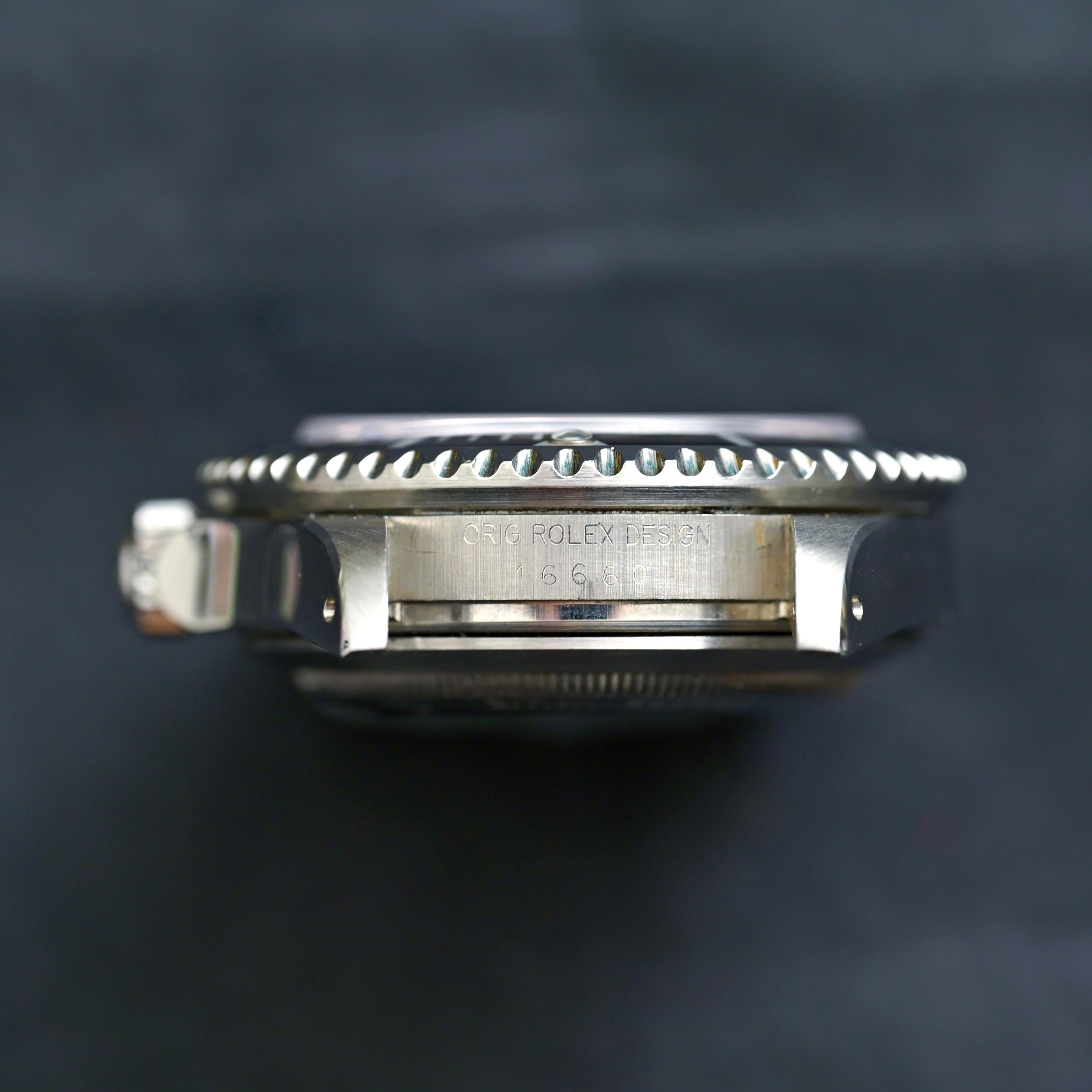 Rolex Sea-Dweller Submariner 16660 Steel Watch, 1981 In Good Condition In Central & Western District, HK