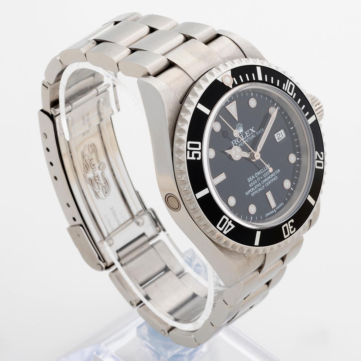 Our Rolex Seadweller 16600 / 16600T, also known as Seadweller 4000, is one of the last pre ceramic Seadwellers manufactured, bearing a M *** Serial number. Our Rolex Seadweller 16600T features a stainless steel 40mm case, without lug holes, and with