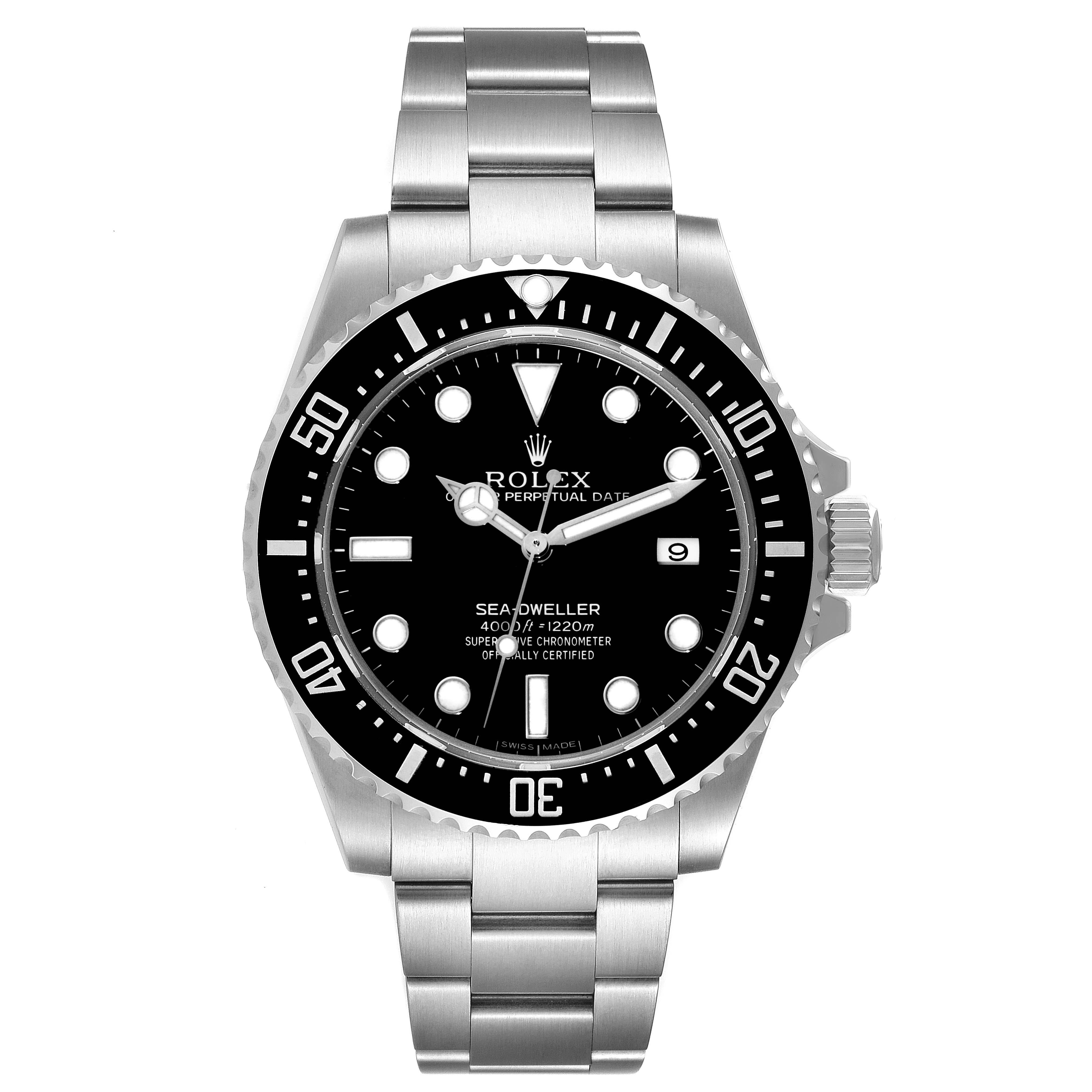 Rolex Seadweller 4000 Black Dial Automatic Steel Mens Watch 116600. Mouvement automatique à remontage automatique, officiellement certifié chronomètre. Boîtier oyster en acier inoxydable de 40.0 mm de diamètre. Logo Rolex sur une couronne. Lunette