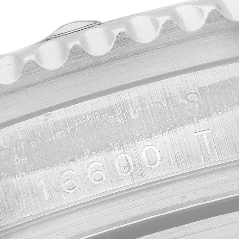 Rolex Seadweller 4000 Black Dial Steel Mens Watch 16600 In Good Condition For Sale In Atlanta, GA