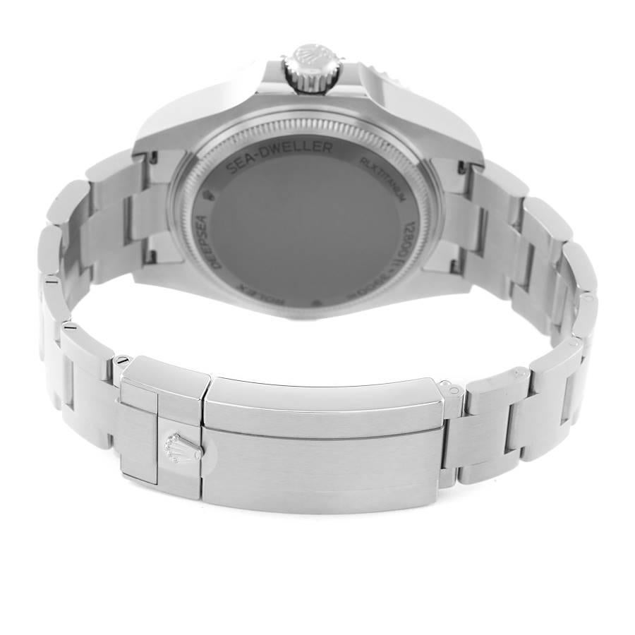 Rolex Montre Seadweller Deepsea 44 en acier avec cadran noir, pour hommes 136660, non portée en vente 3