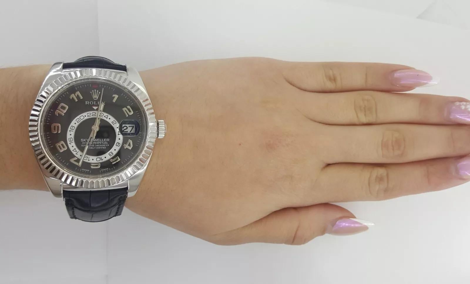 Rolex Sky-Dweller 326933 – 42mm White Dial
Stainless Steel & 18K Yellow Gold  Box & Card Included

Elevate your collection with this striking Rolex Sky-Dweller, reference 326933, crafted in stainless steel and 18K yellow gold. Designed for the