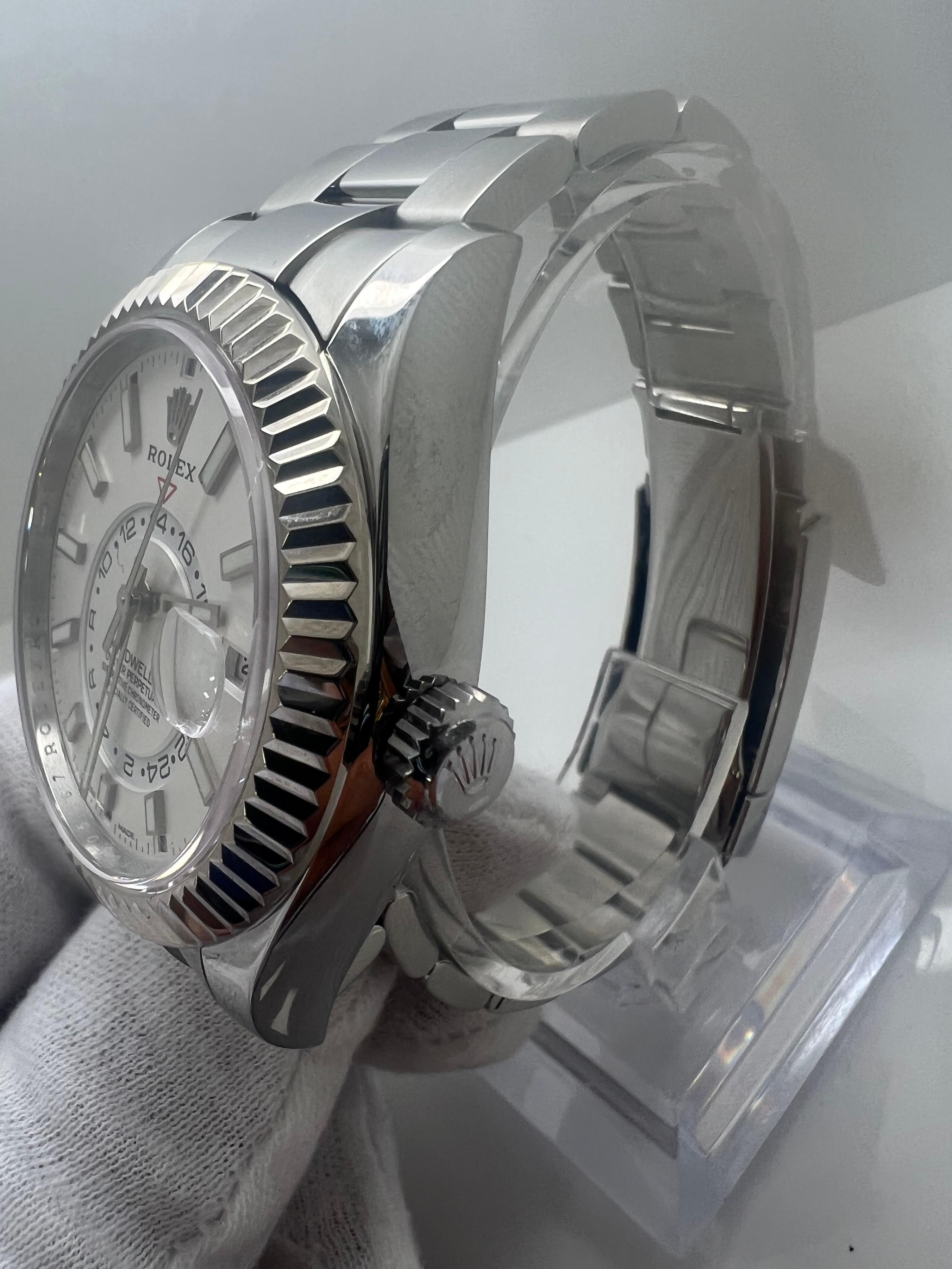 Rolex Sky Dweller 326934 42mm Steel 18K B/P 2019 Mens watch

circa 2019

excellent condition

original box and paperwork

2 years left on warranty from Rolex

free overnight shipping

shop with confidence
