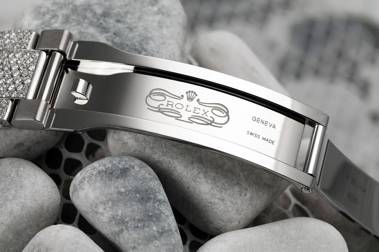 Rolex Montre Sky-Dweller 326934WHSO en acier inoxydable entièrement délavé et cadran blanc en vente 5