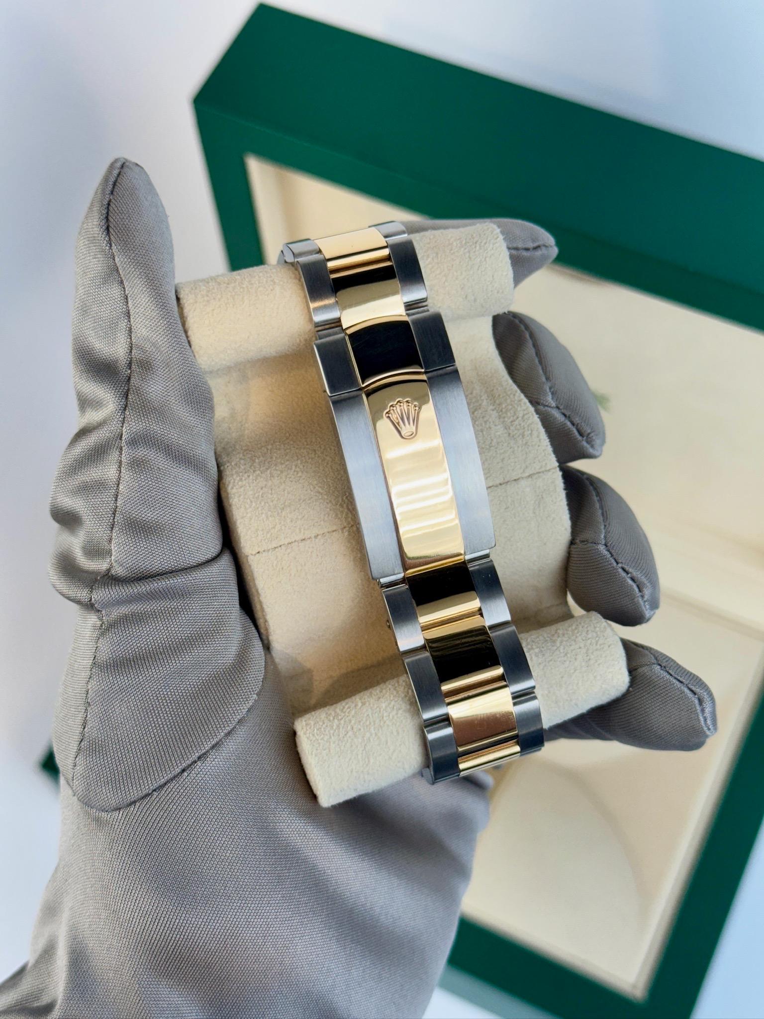 Rolex Sky-Dweller Black Index Dial YG/SS Oyster 42mm Date:2018 Style: 326933 In Excellent Condition In Beverly Hills, CA