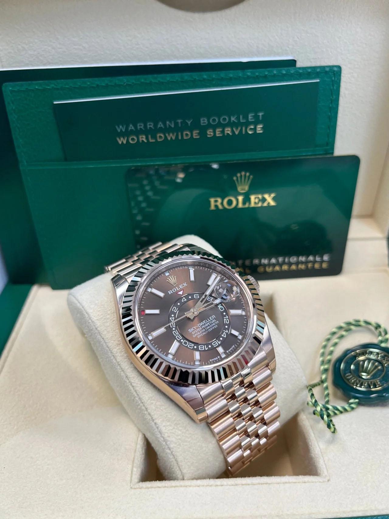 Rolex Sky-Dweller Quadrante Cioccolato Bracciale Giubileo 336935 in vendita 5
