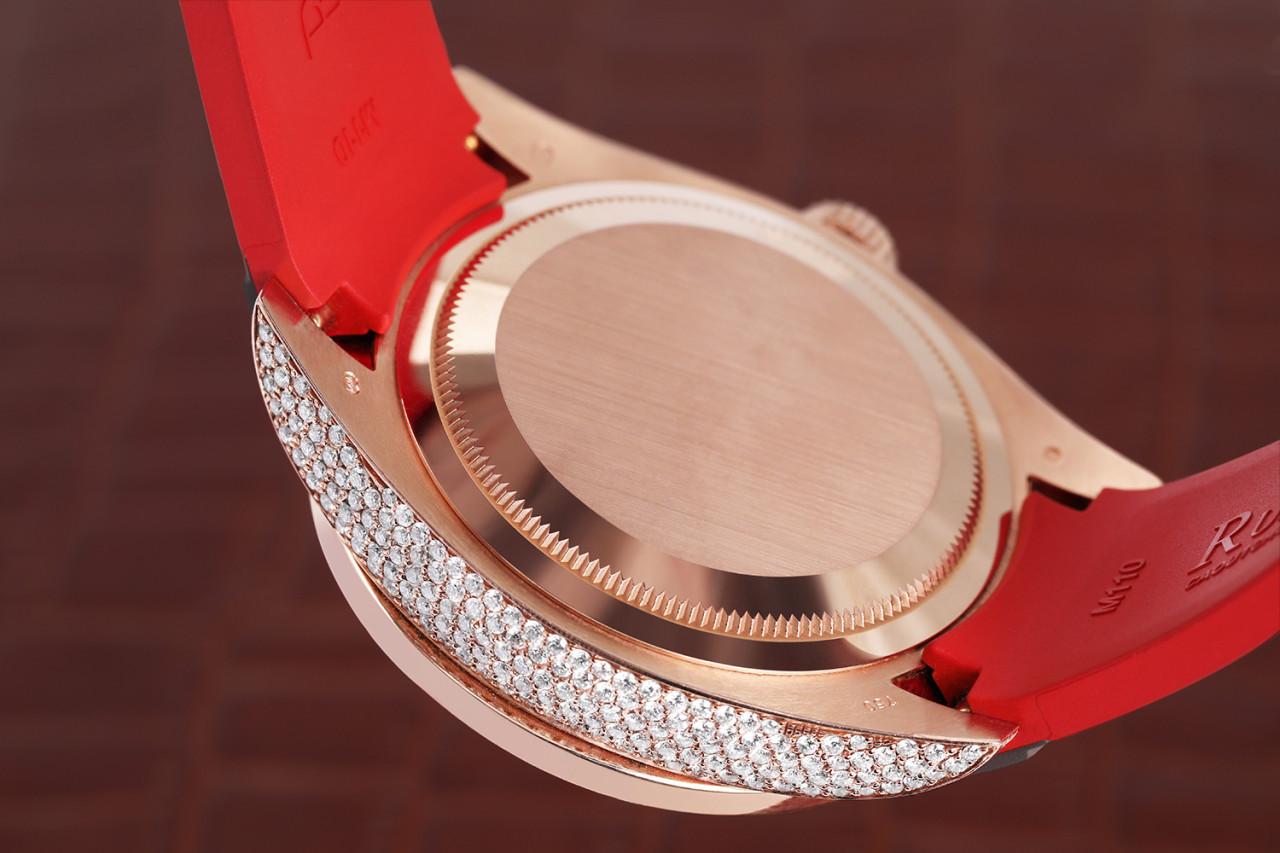 Taille ronde Rolex Montre Sky Dweller personnalisée en or rose avec cadran arabe chocolat et diamants 326135 en vente