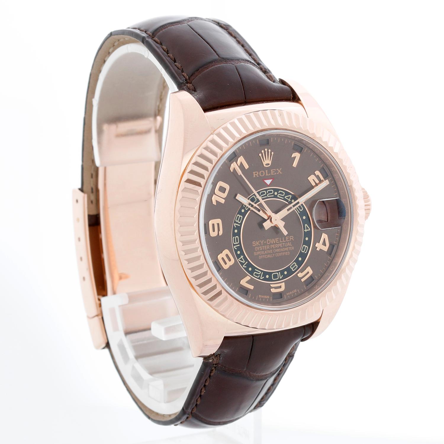  Rolex Sky-Dweller Homme Or Rose 18k Calendrier Annuel Montre GMT 326135 Pour hommes 