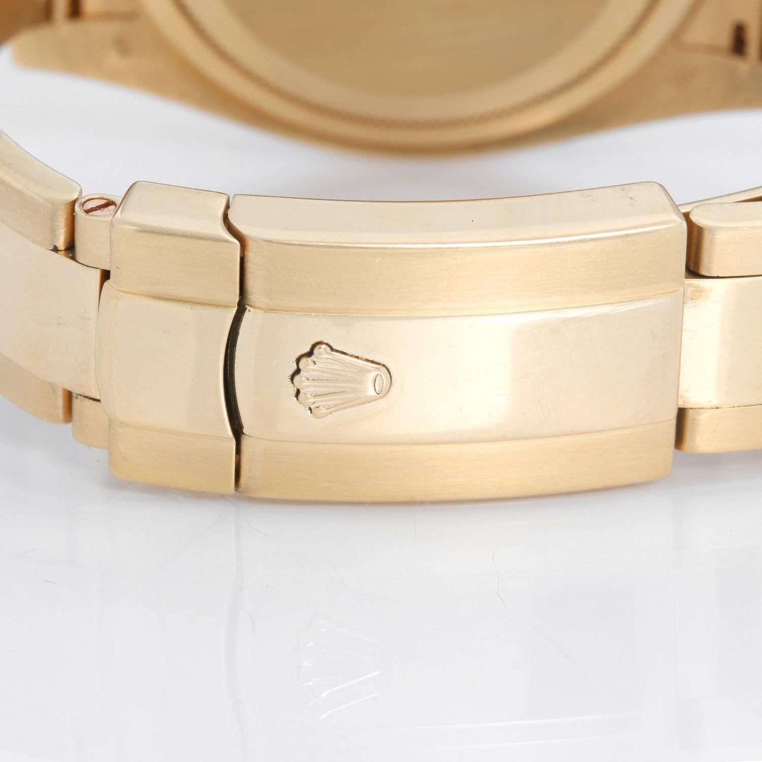 Rolex Montre Sky-Dweller en or jaune 18 carats avec calendrier annuel pour hommes 326938 en vente 2