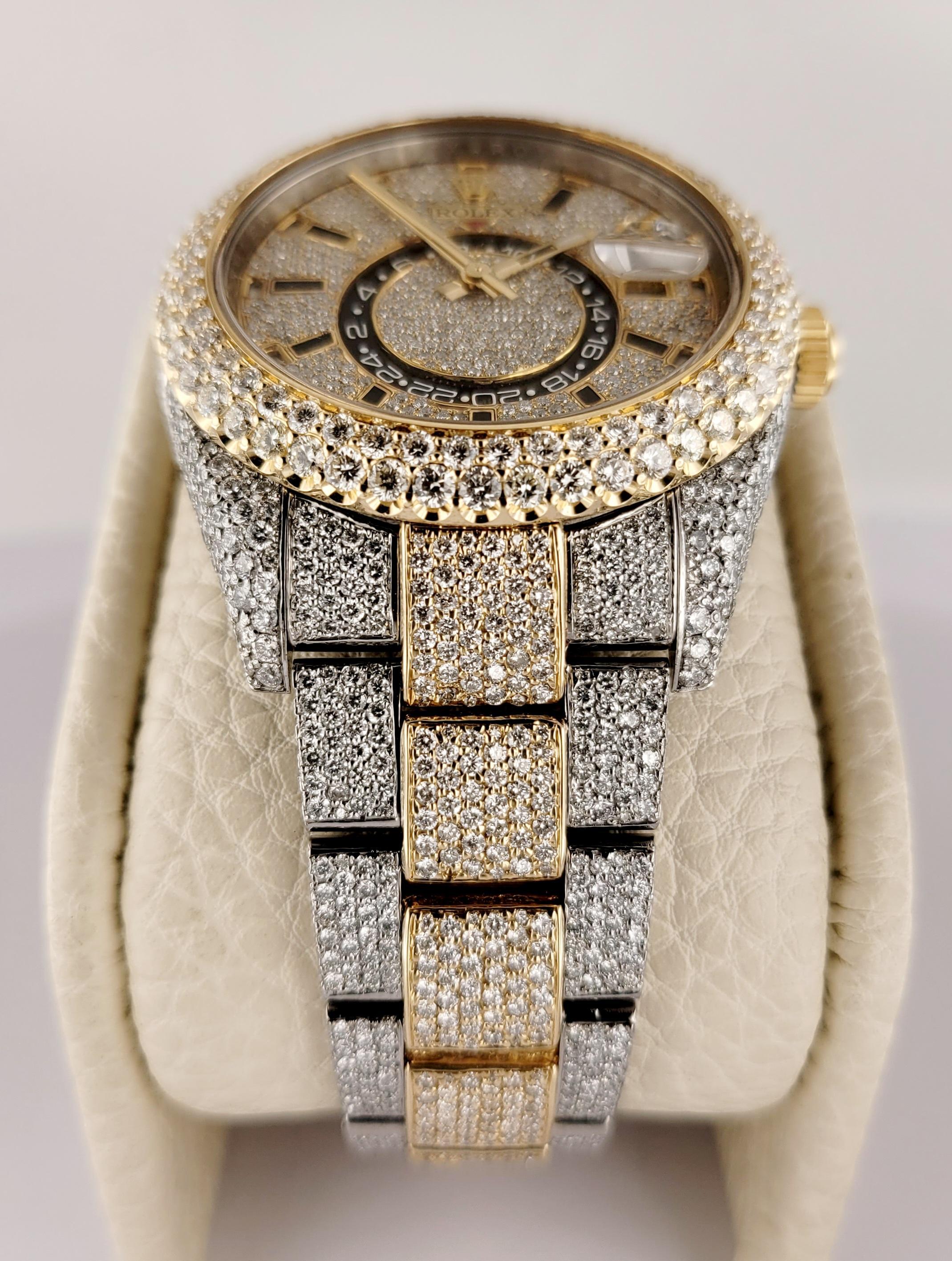 Taille ronde Rolex Sky-Dweller  Montre en deux tons avec diamants en vente