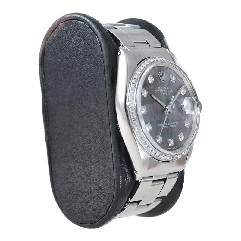 Rolex Oyster Perpetual Date personnalisée en acier, cadran et lunette en nacre et diamants en vente 2