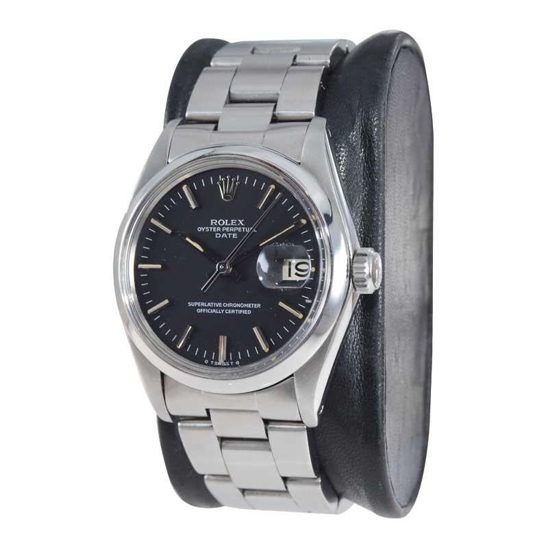 FACTORY / HOUSE: Rolex Watch Co.
STYLE / REFERENCE: Oyster Perpetual Date / Ref. 1500
METAL / MATERIAL: Stainless Steel
CIRCA / YEAR: 1981
DIMENSIONS / SIZE: 42mm x 34mm
MOVEMENT / CALIBER: Perpetual (Automatic) Winding / 26 Jewels 
DIAL / HANDS: