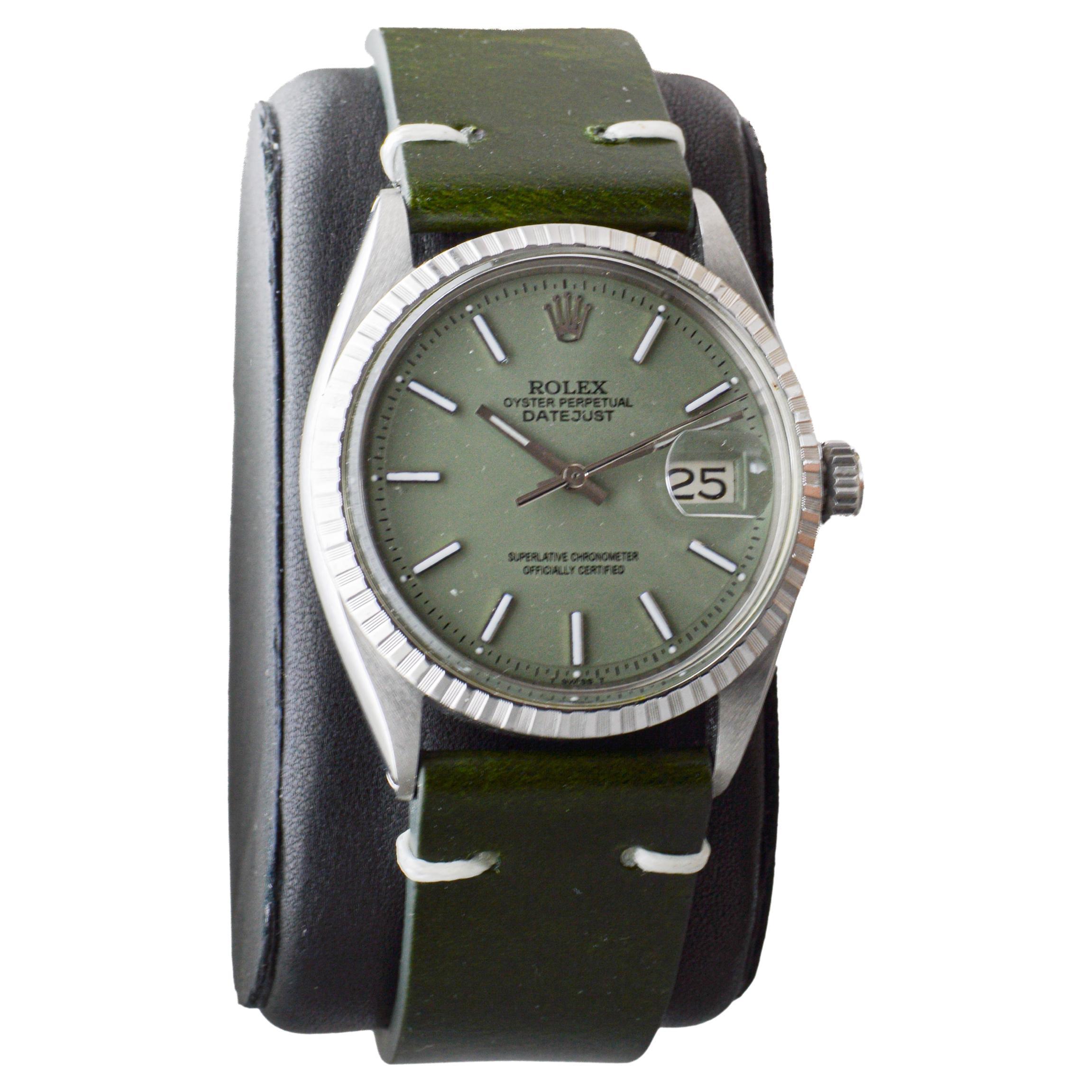 Moderno Rolex Datejust in acciaio inossidabile con quadrante verde salvia personalizzato, circa anni '70 in vendita