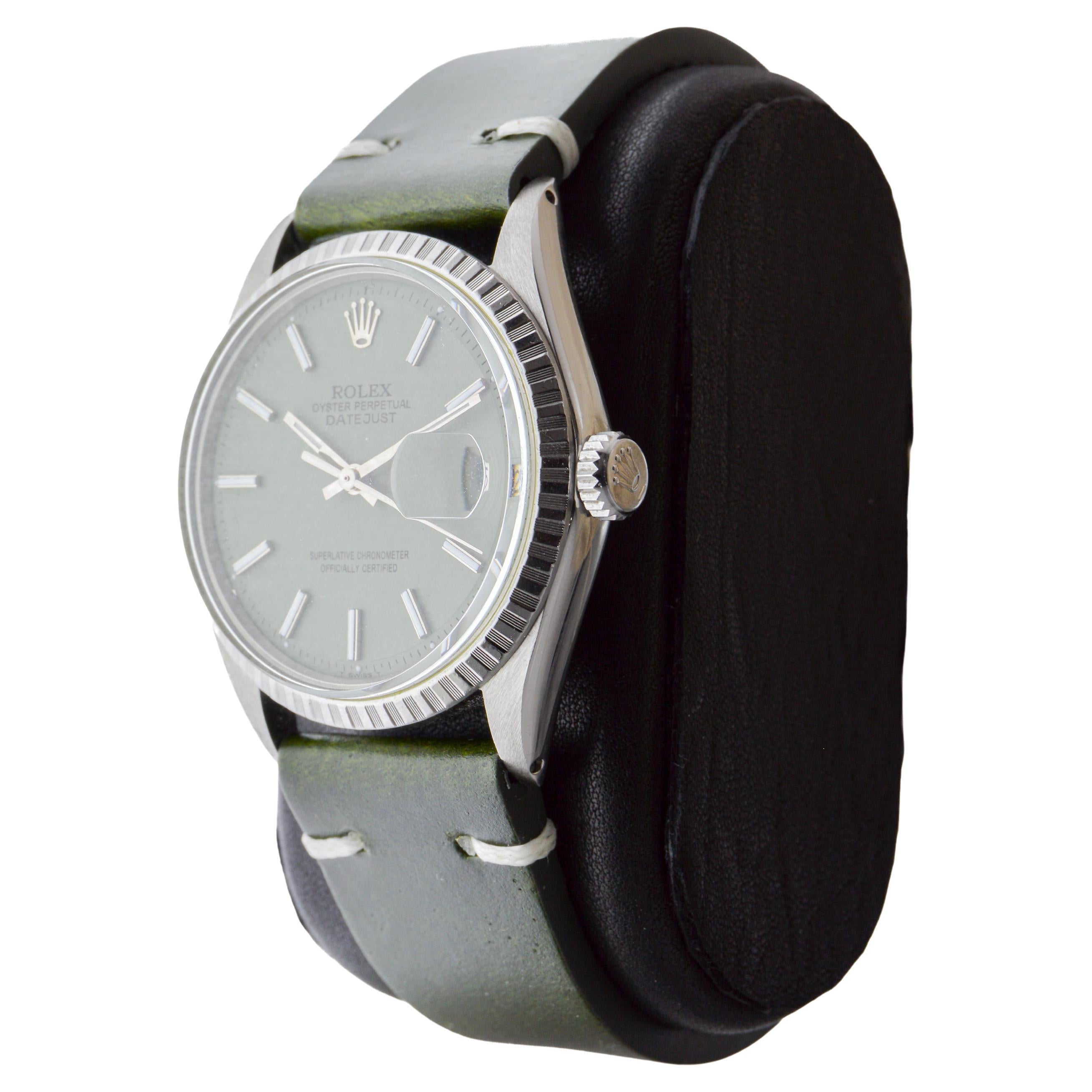 Rolex Datejust in acciaio inossidabile con quadrante verde salvia personalizzato, circa anni '70 in vendita 2