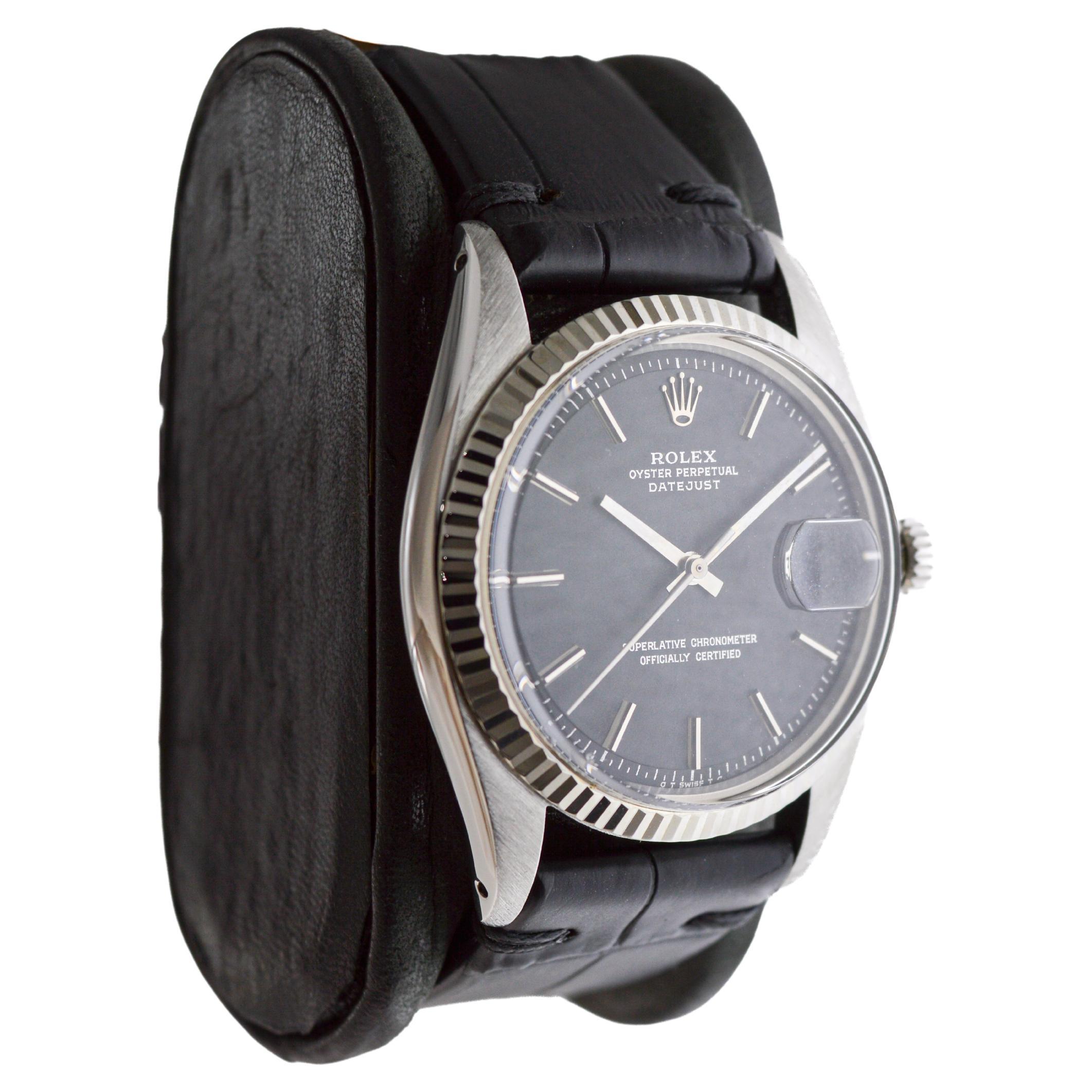 FACTORY / HOUSE: Rolex Watch Company
STYLE / REFERENCE: Datejust / Reference 1601
METAL / MATERIAL: Stainless Steel
CIRCA / YEAR: 1970's
DIMENSIONS / SIZE: Length 44mm X Diameter 36mm
MOVEMENT / CALIBER: Perpetual Winding / 26 Jewels / Caliber