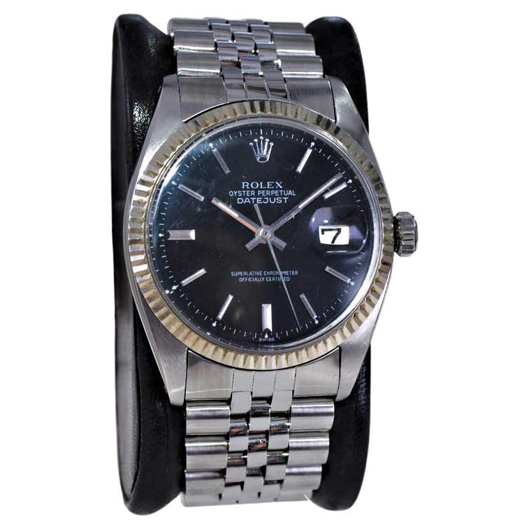 Rolex Montre Datejust en acier inoxydable avec cadran noir d'origine du début des années 1970 en vente