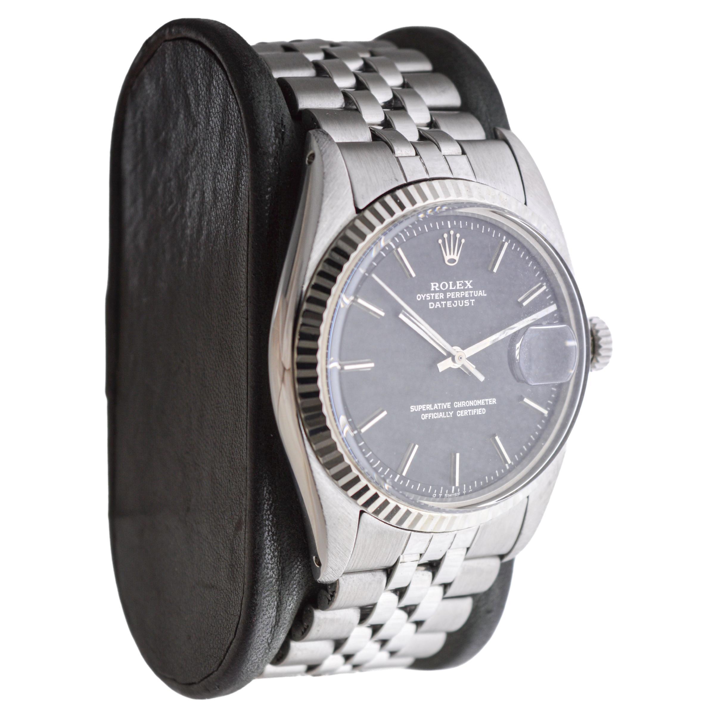 FACTORY / HOUSE: Rolex Watch Company
STYLE / REFERENCE: Datejust / Reference 1601
METAL / MATERIAL: Stainless Steel with Solid Gold Bezel
CIRCA / YEAR: 1970's
DIMENSIONS / SIZE: Length 44mm X Diameter 36mm
MOVEMENT / CALIBER: Perpetual Winding / 26
