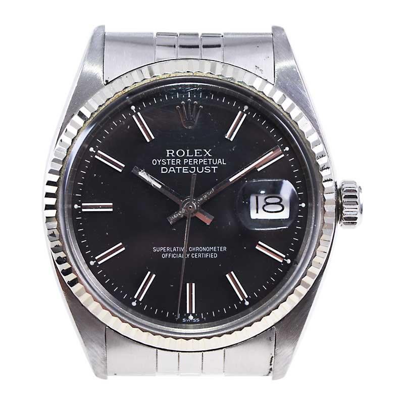 Rolex Edelstahl Datejust mit seltenem schwarzem Original-Zifferblatt aus den frühen 1970er Jahren im Angebot 4